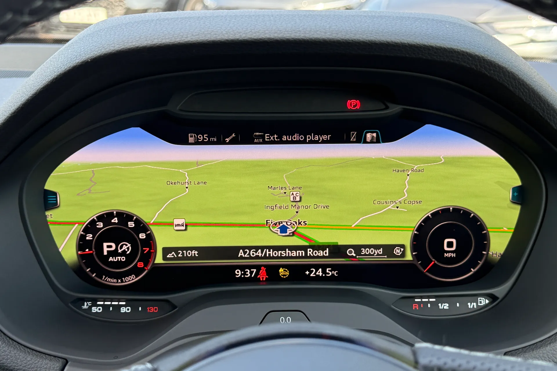 Audi Q2 thumbnail image number 16
