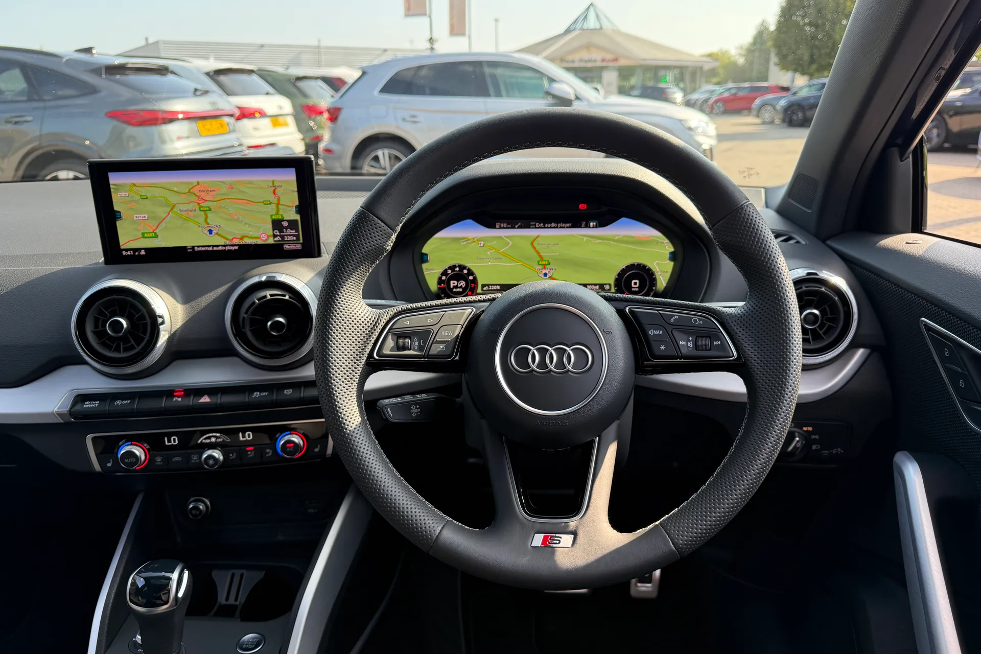 Audi Q2 thumbnail image number 6
