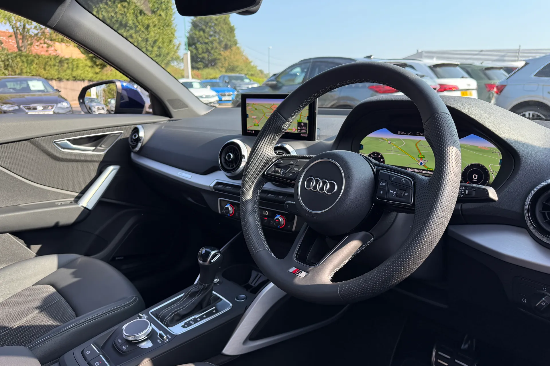 Audi Q2 thumbnail image number 30