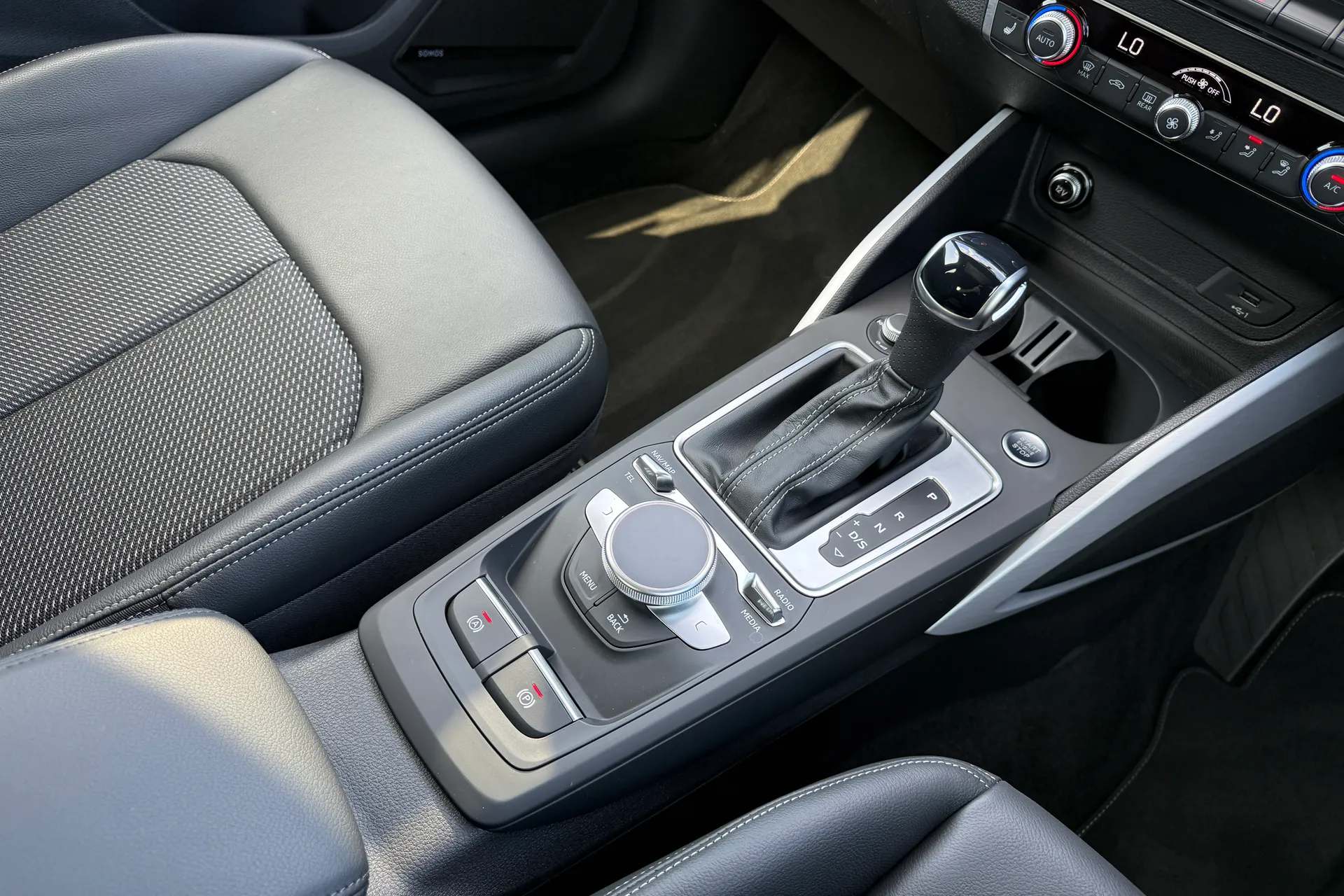 Audi Q2 thumbnail image number 45