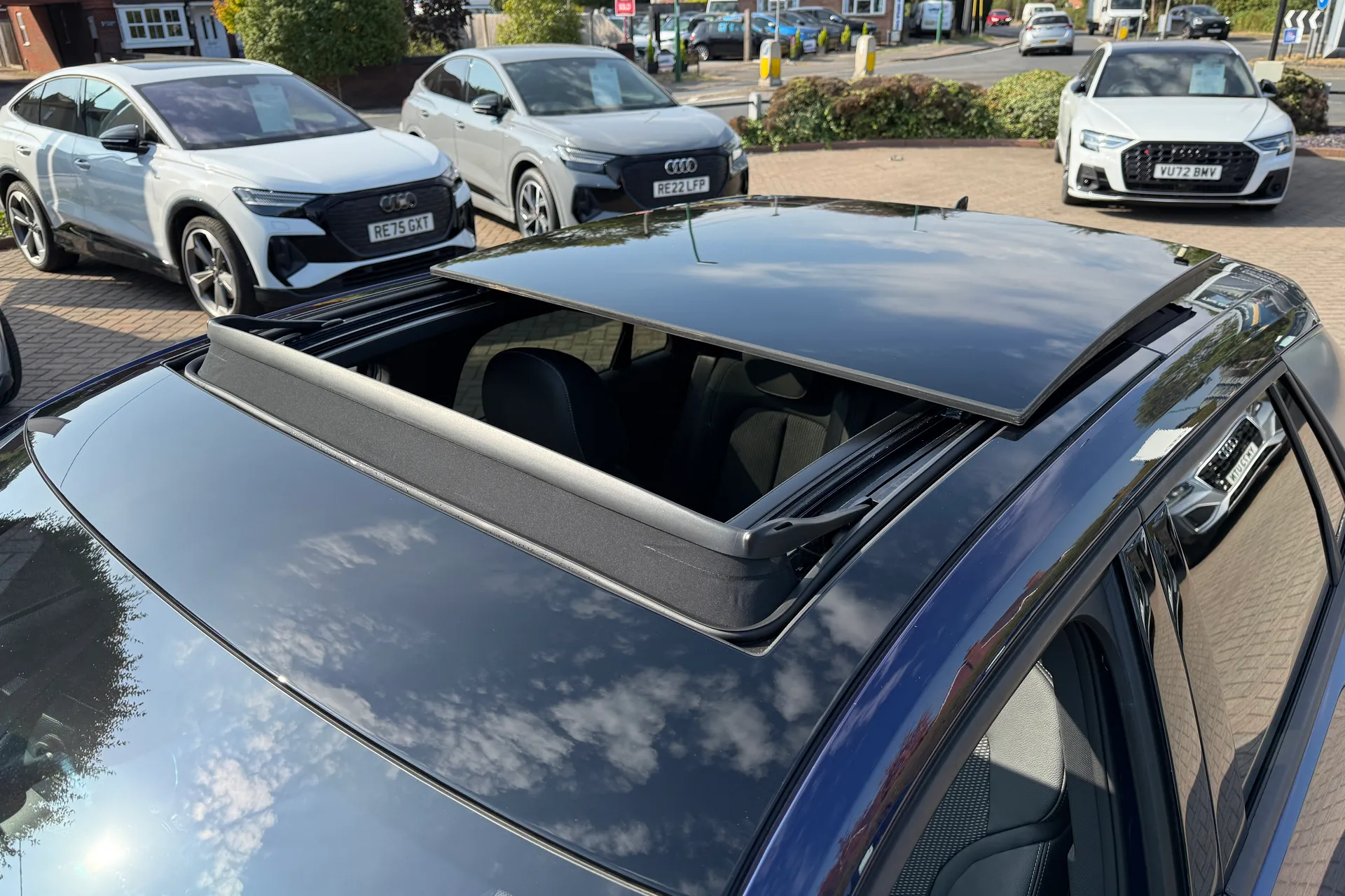 Audi Q2 thumbnail image number 8
