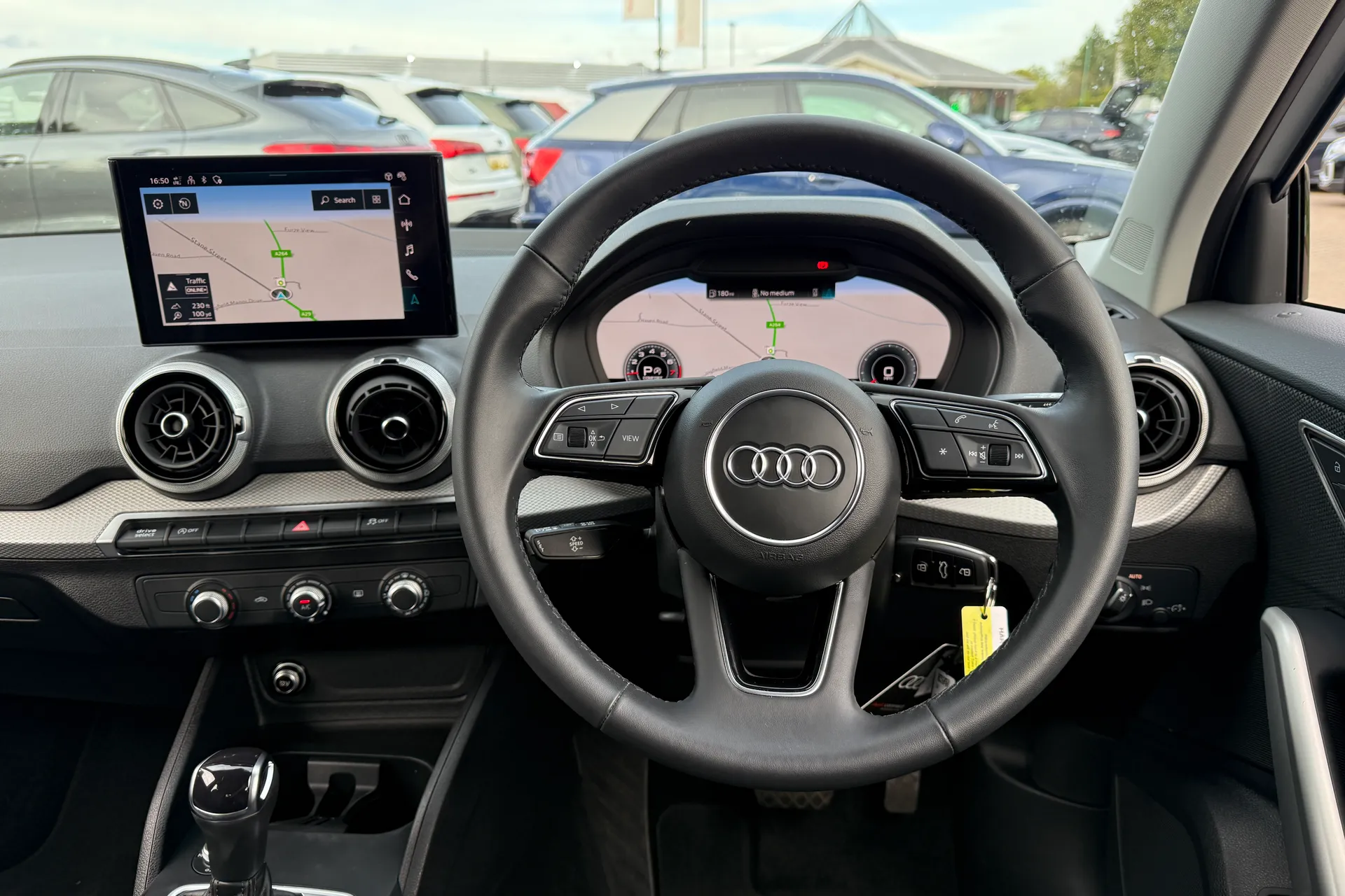 Audi Q2 thumbnail image number 5