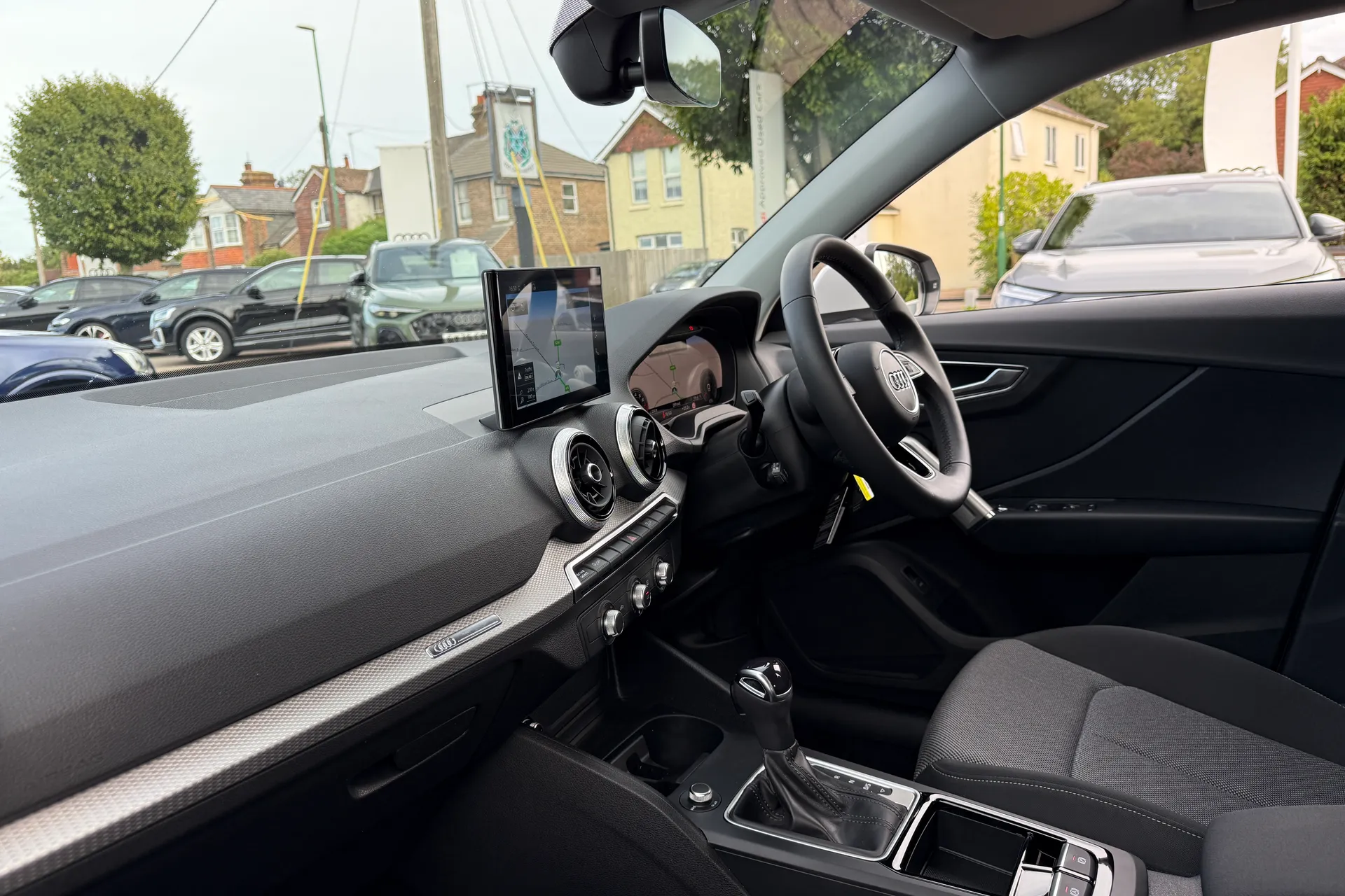 Audi Q2 thumbnail image number 25