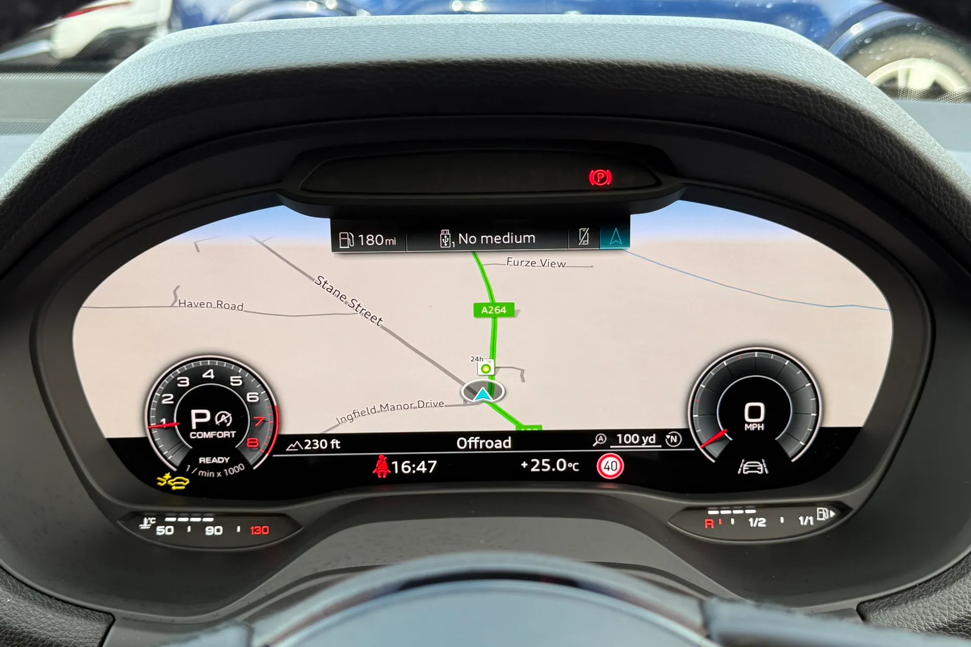 Audi Q2 thumbnail image number 12