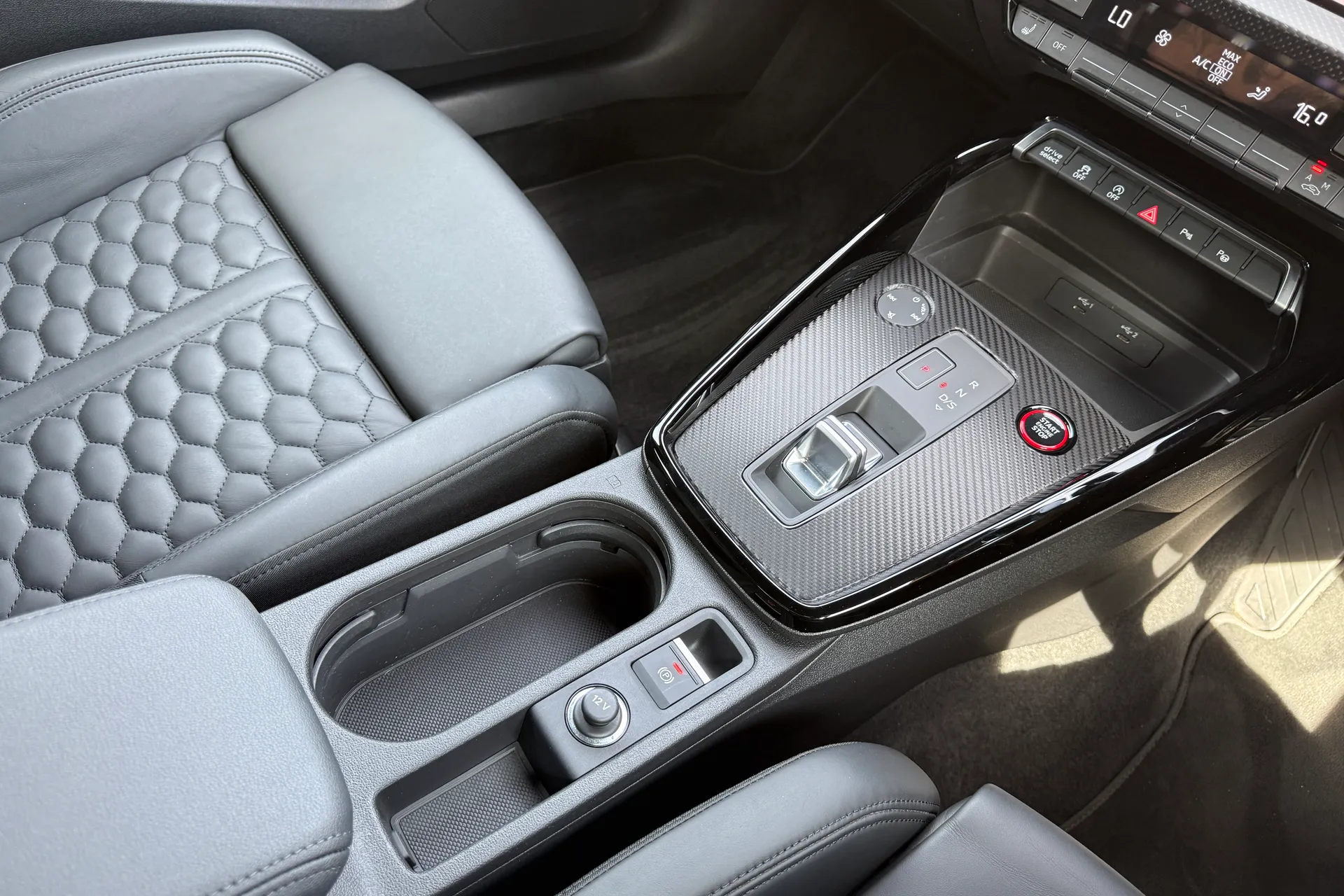 Audi RS3 thumbnail image number 44
