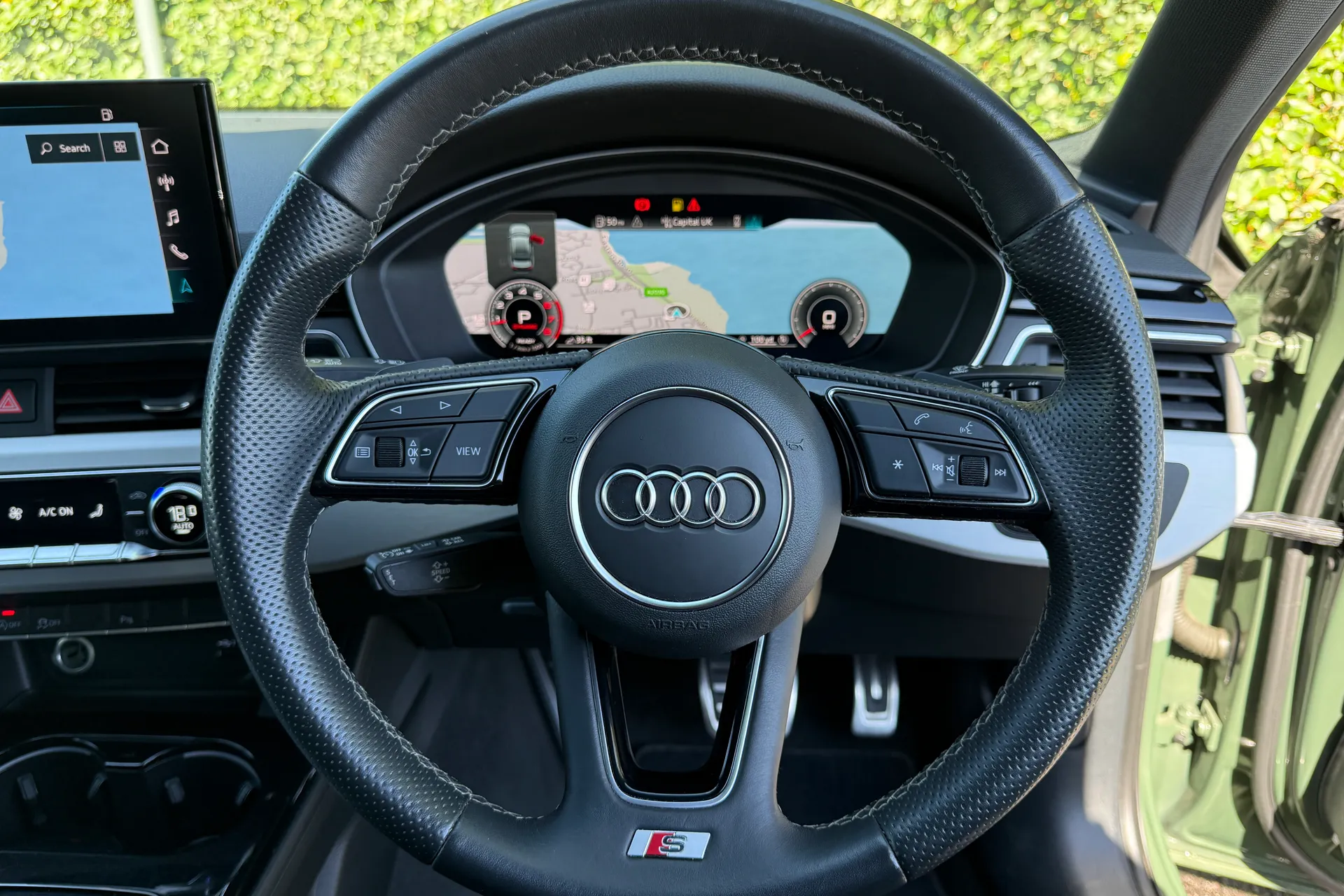 Audi A4 thumbnail image number 15