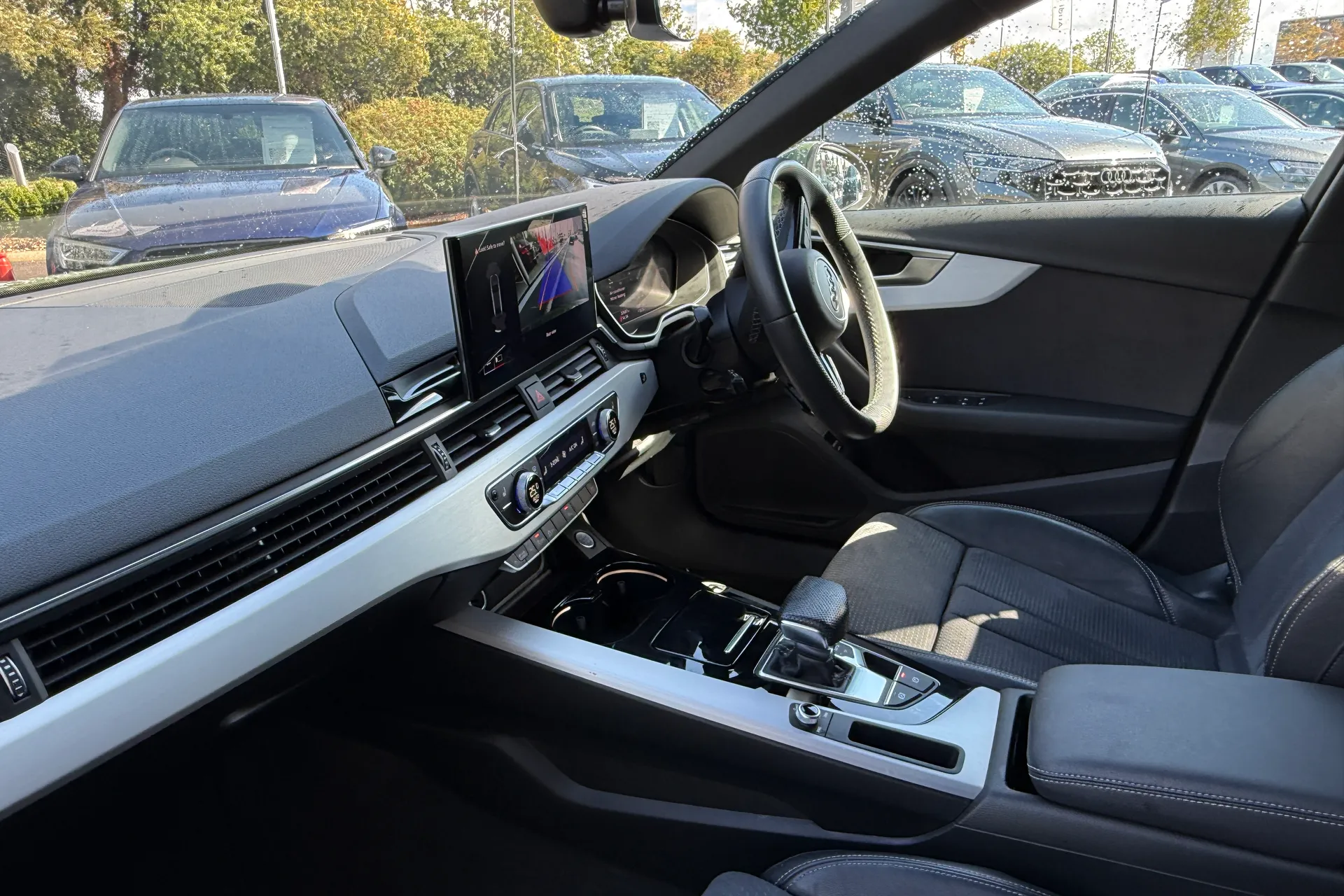 Audi A4 thumbnail image number 19