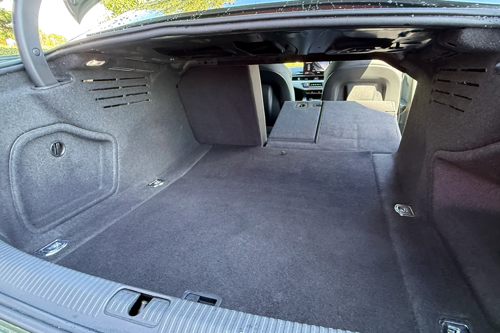 Audi A4 thumbnail image number 42