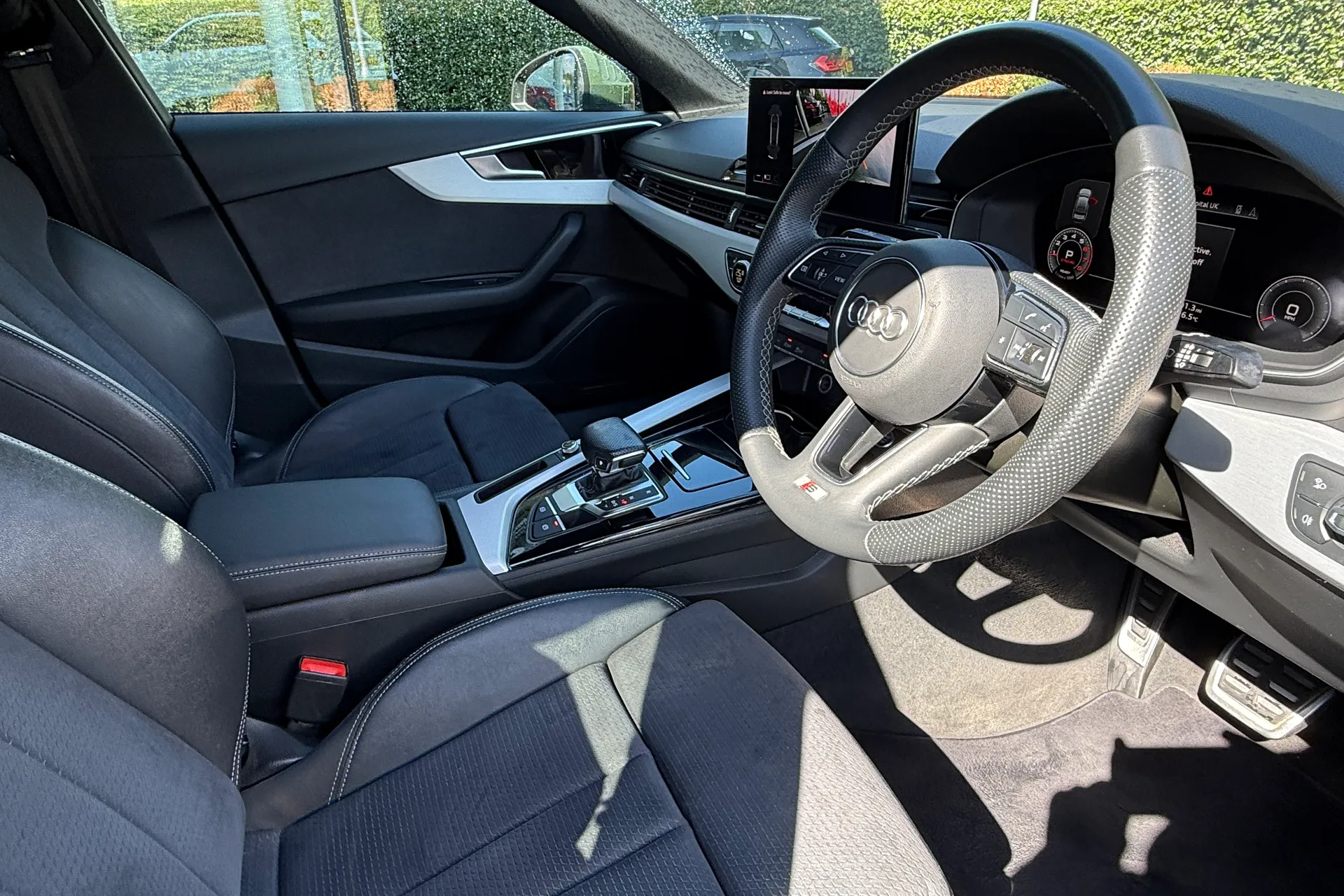 Audi A4 thumbnail image number 10