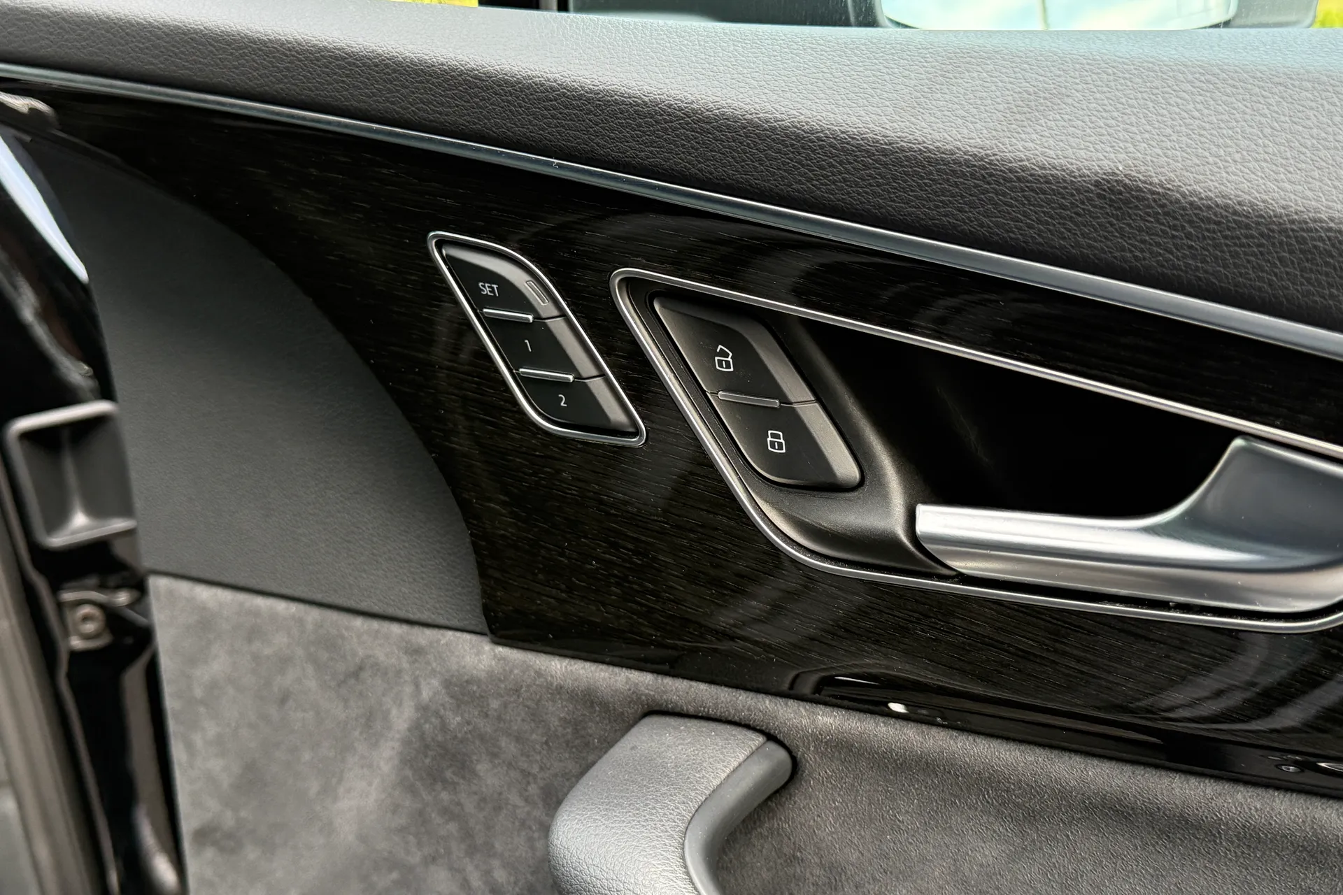 Audi Q7 thumbnail image number 44