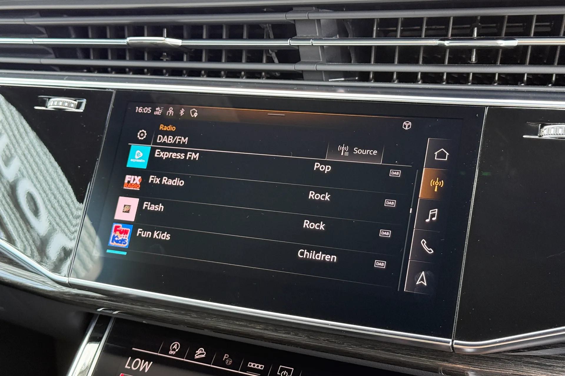 Audi Q7 thumbnail image number 40