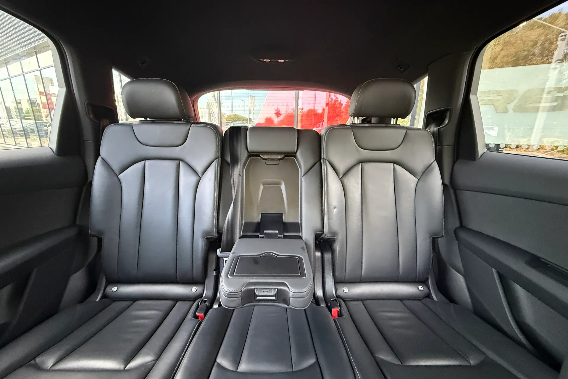 Audi Q7 thumbnail image number 37