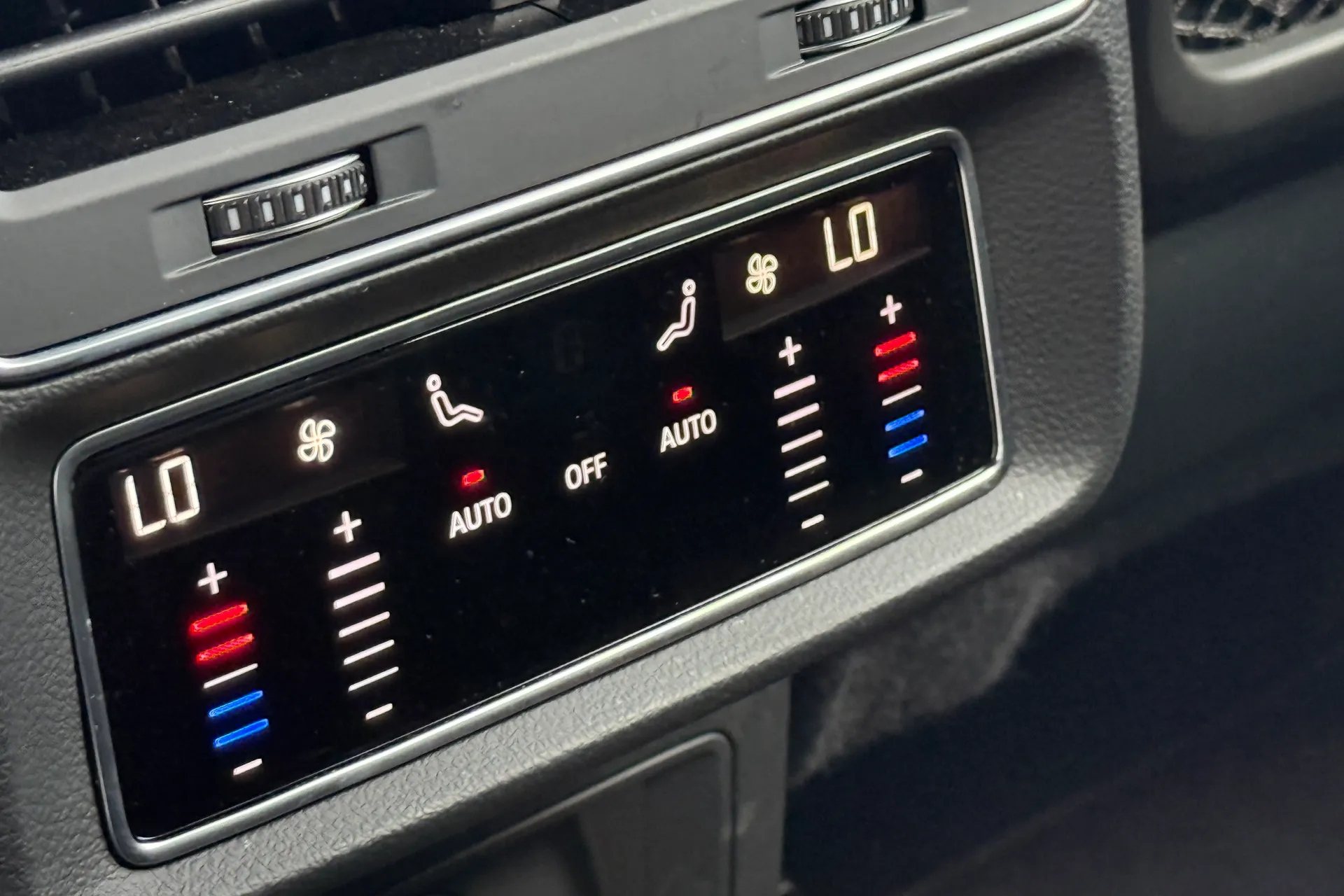 Audi Q7 thumbnail image number 30