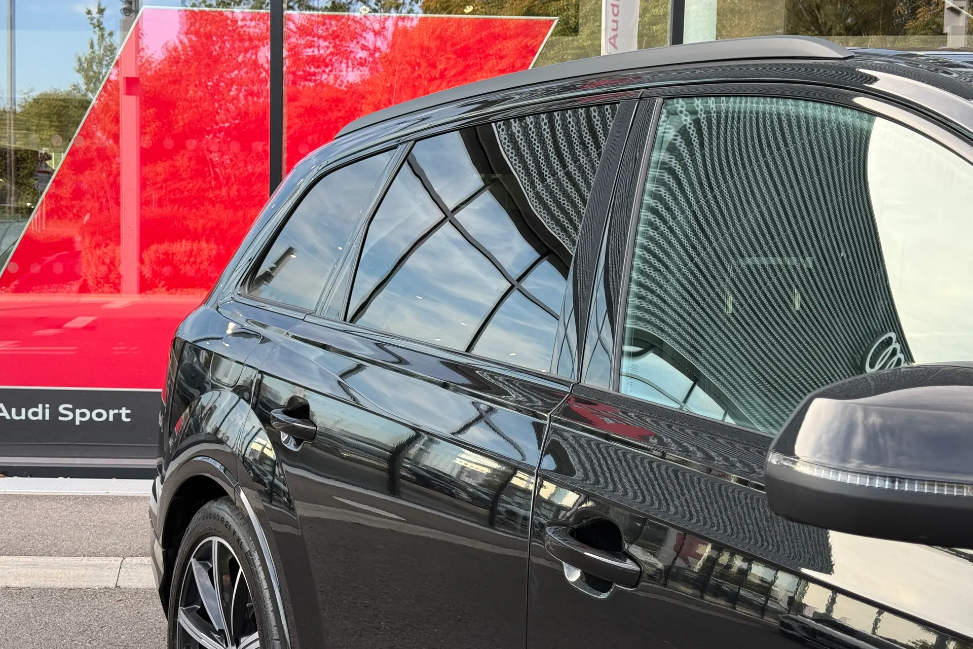 Audi Q7 thumbnail image number 8