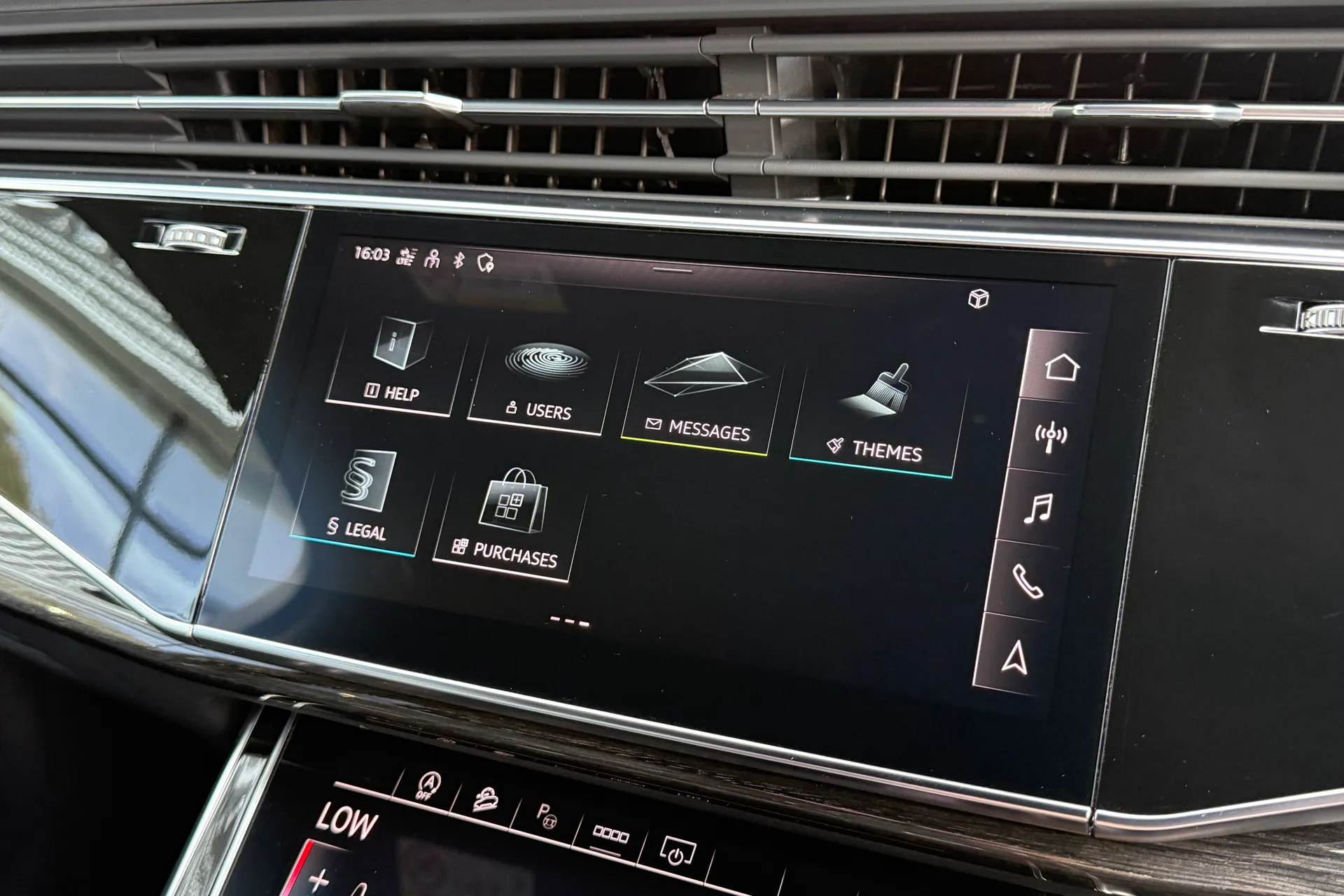 Audi Q7 thumbnail image number 36