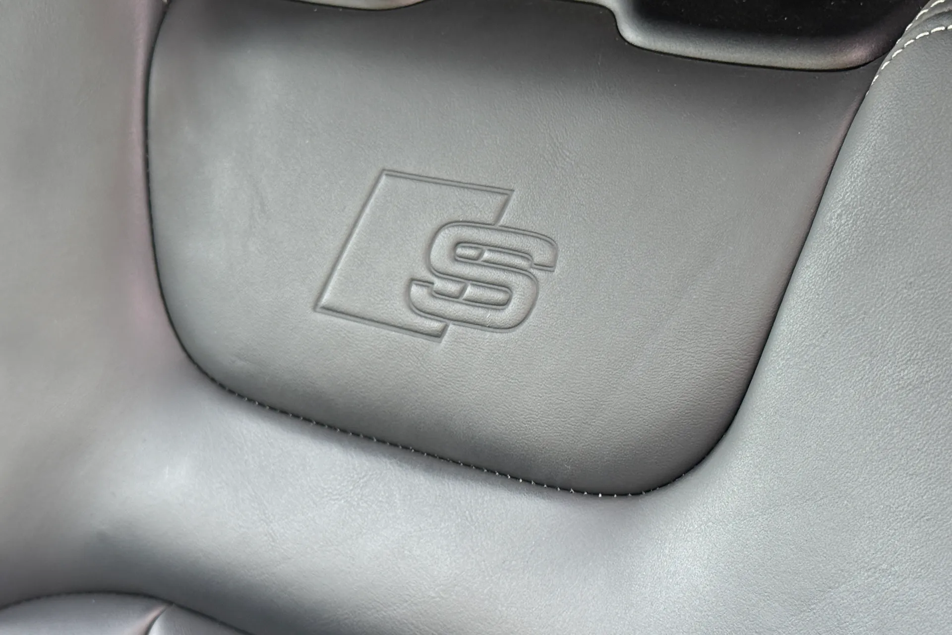 Audi Q7 thumbnail image number 29