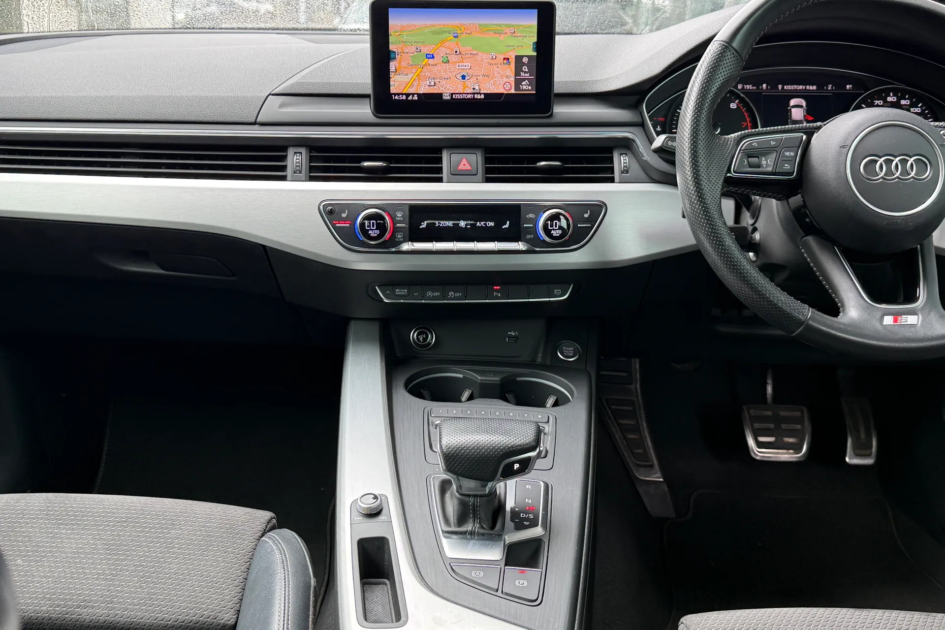 Audi A4 thumbnail image number 41