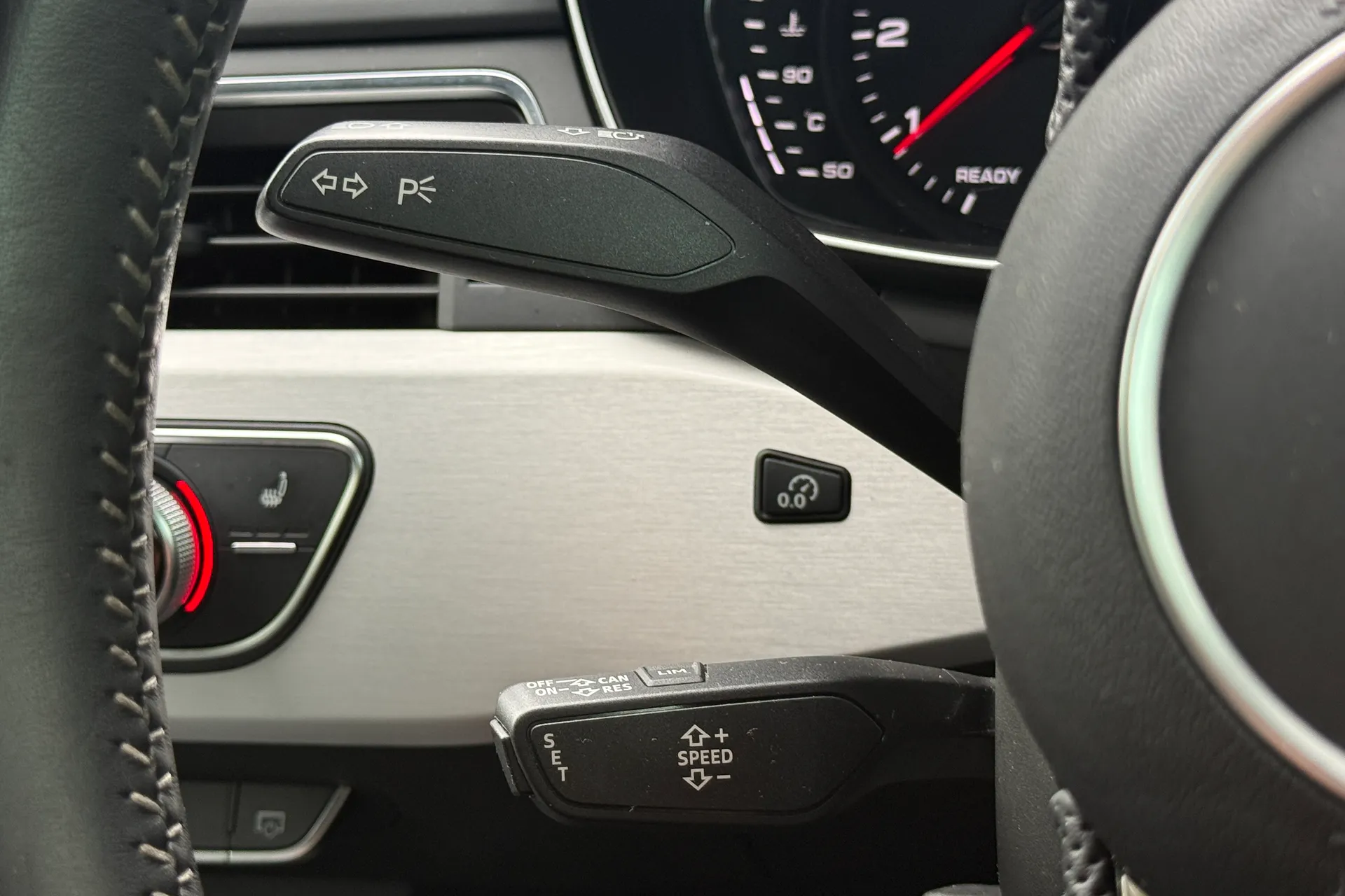 Audi A4 thumbnail image number 14