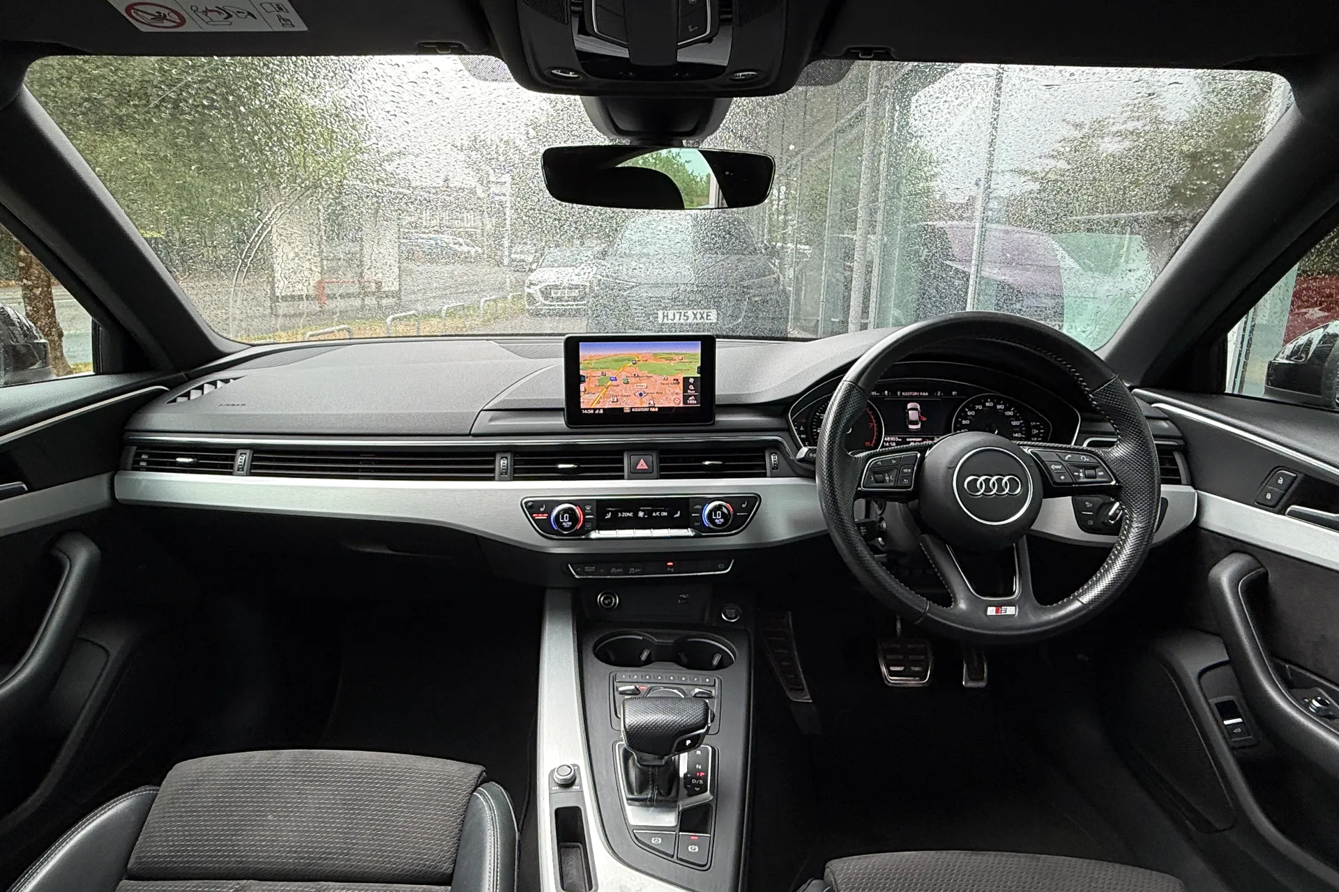 Audi A4 thumbnail image number 40
