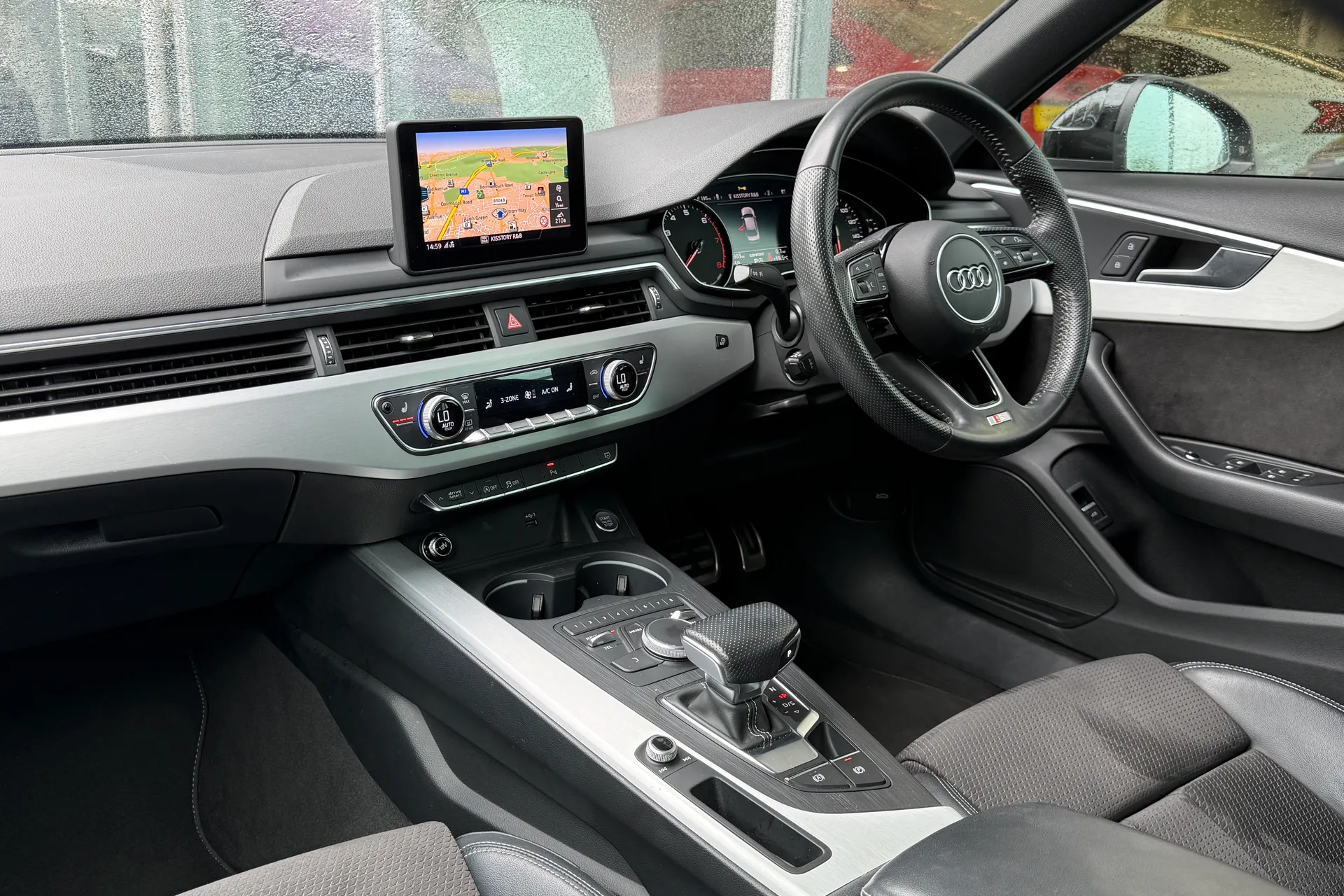Audi A4 thumbnail image number 48