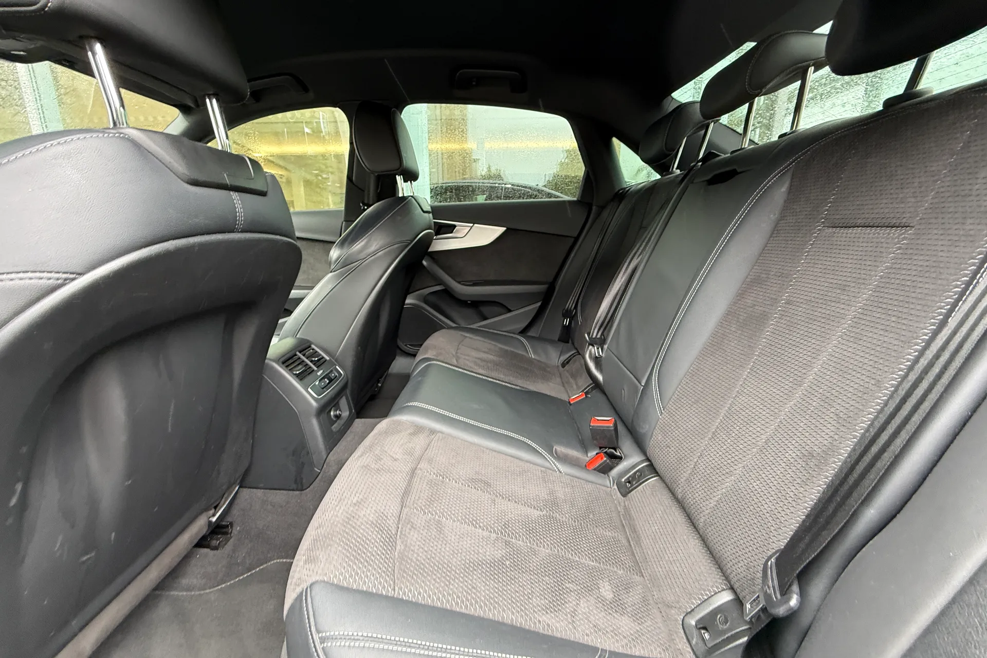 Audi A4 thumbnail image number 49