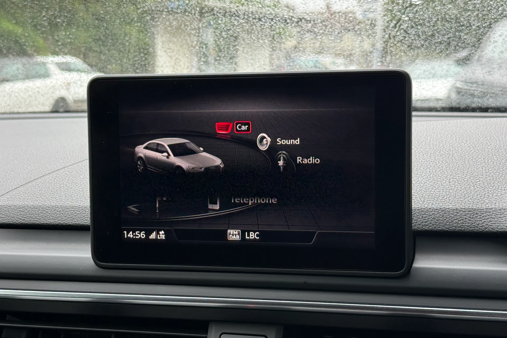 Audi A4 thumbnail image number 15