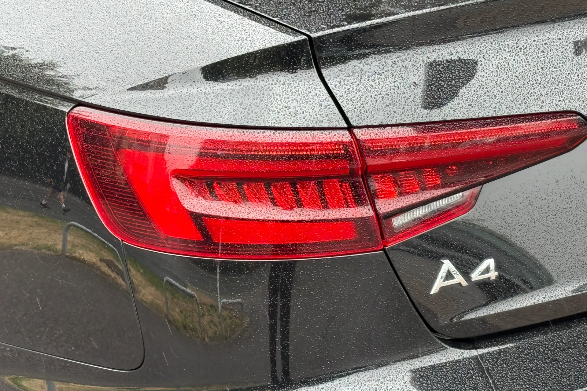 Audi A4 thumbnail image number 47