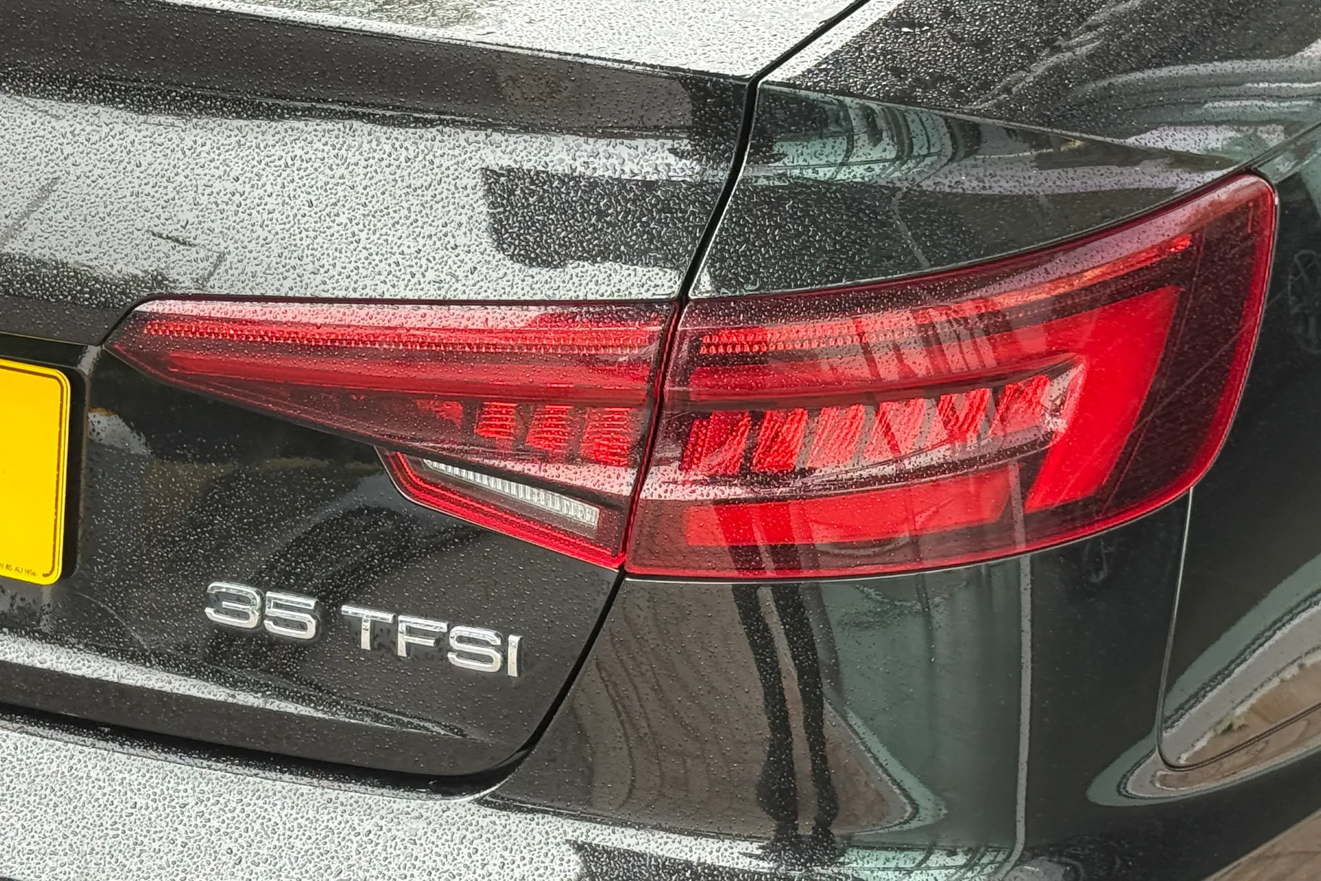 Audi A4 thumbnail image number 45