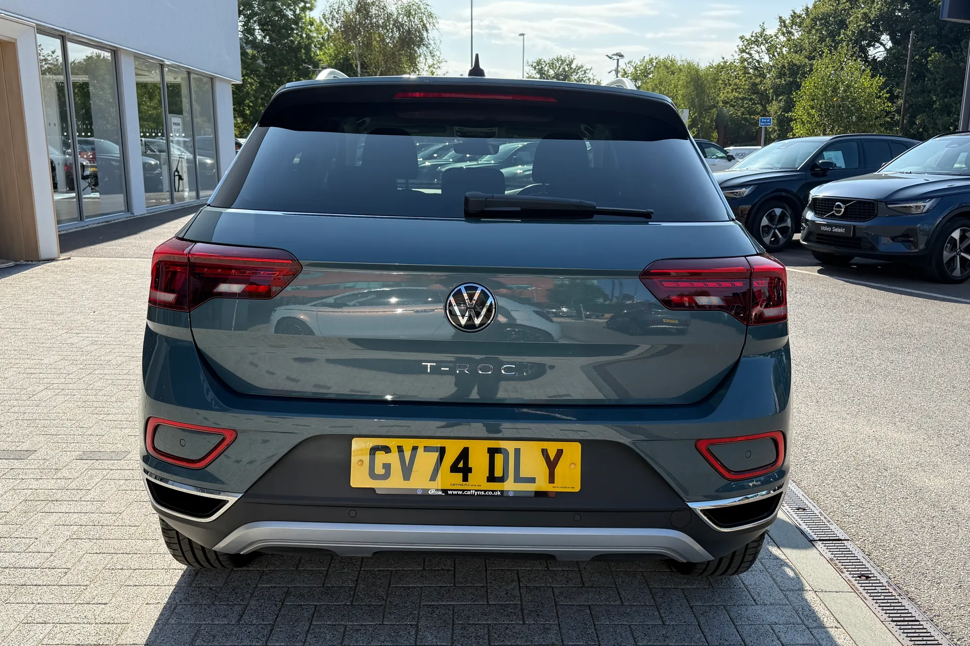 VOLKSWAGEN T-ROC thumbnail image number 8
