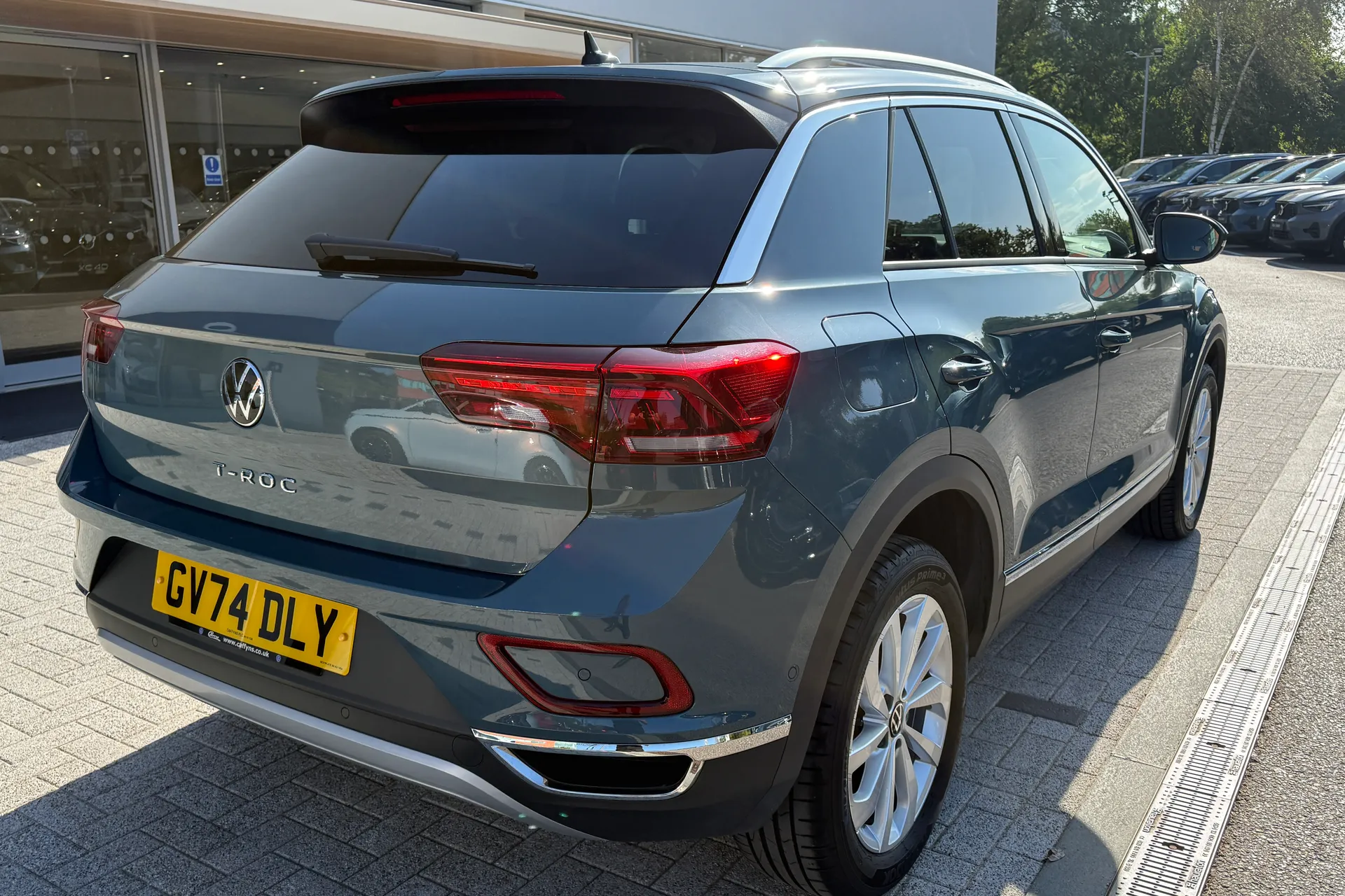 VOLKSWAGEN T-ROC thumbnail image number 7