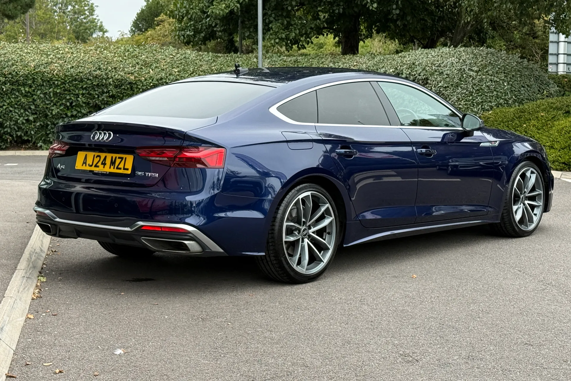 Audi A5 thumbnail image number 37