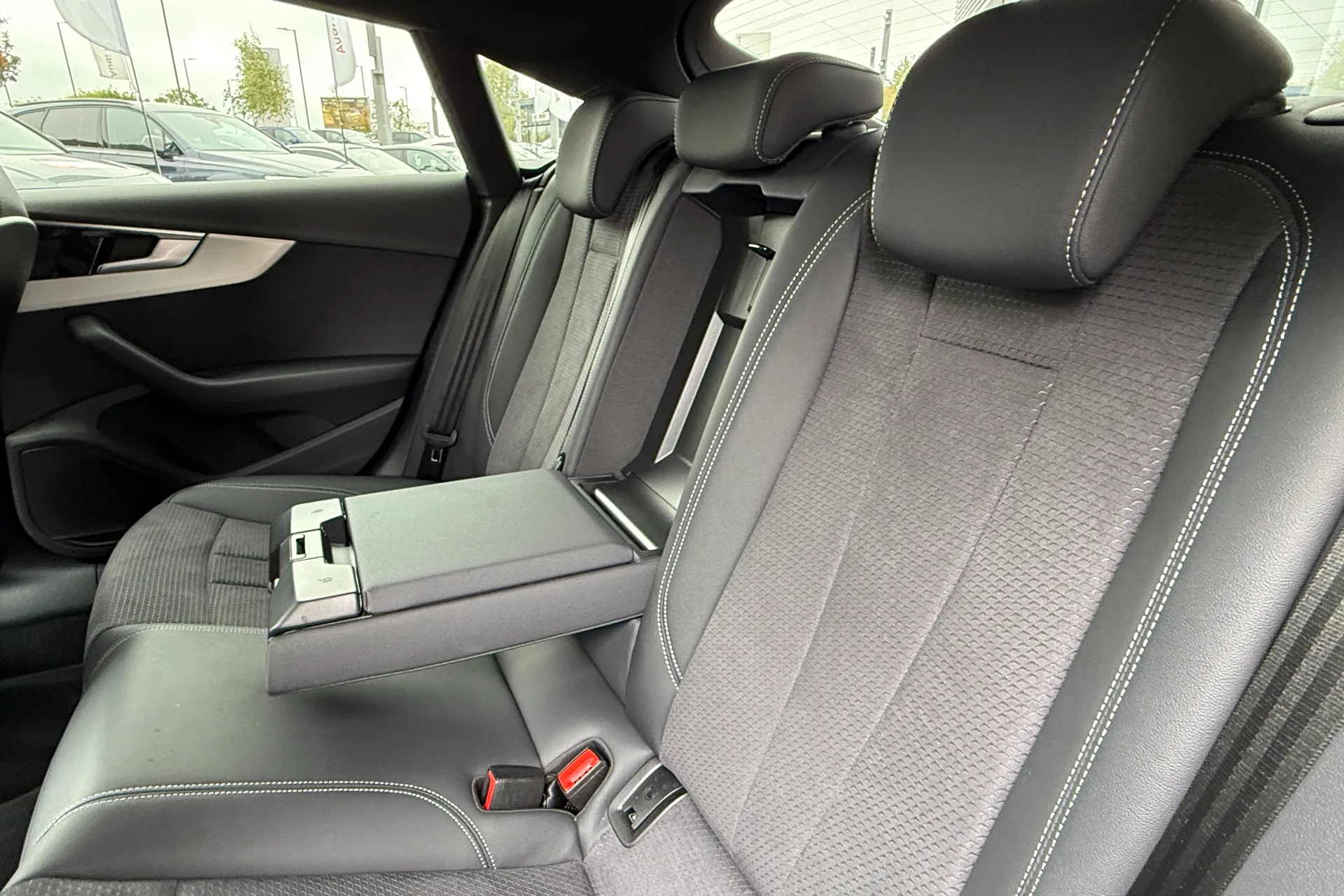 Audi A5 thumbnail image number 43