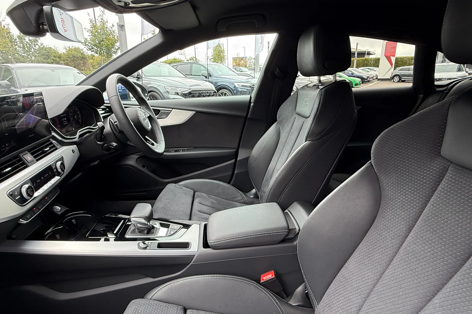 Audi A5 thumbnail image number 41