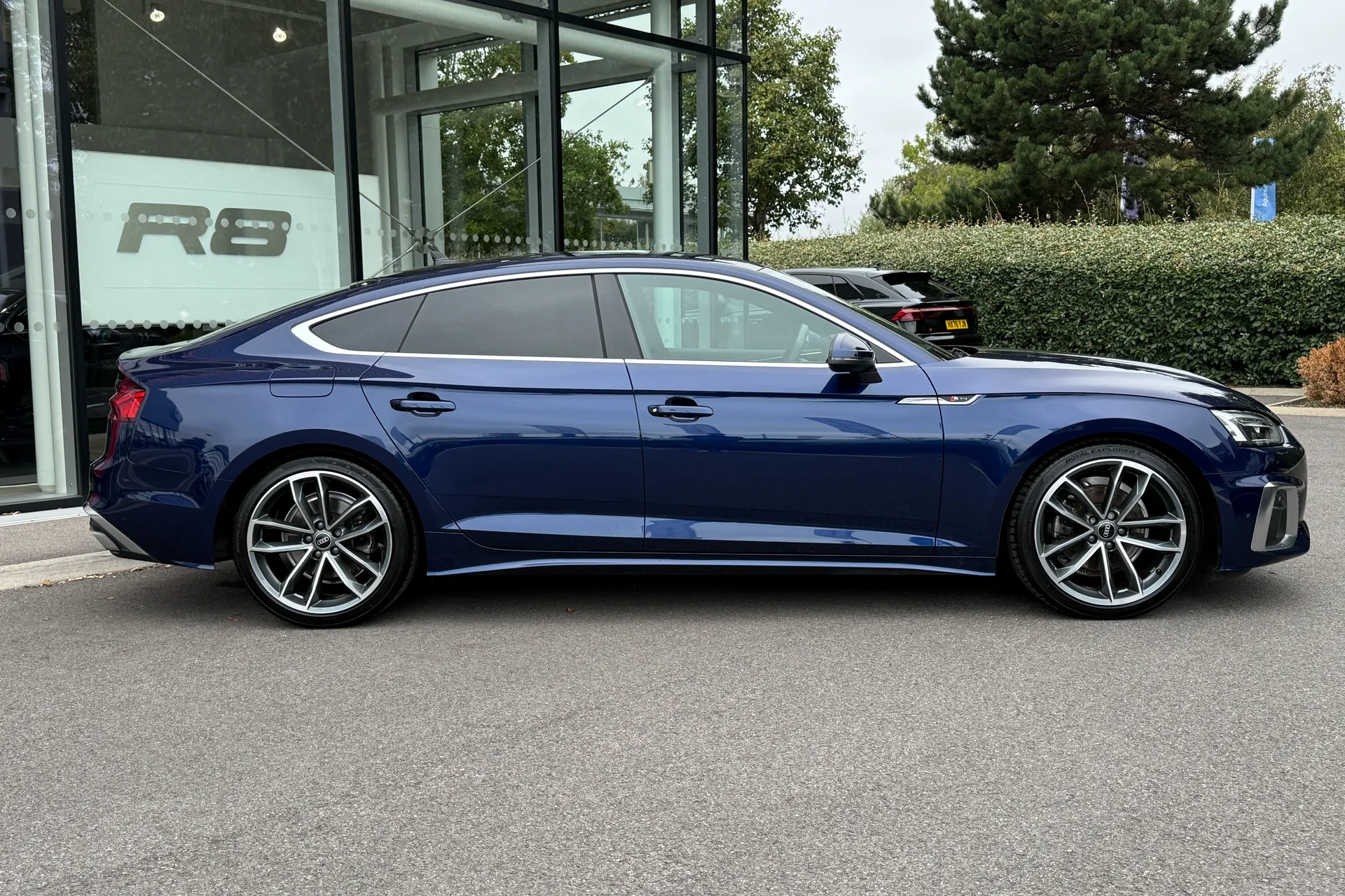 Audi A5 thumbnail image number 2