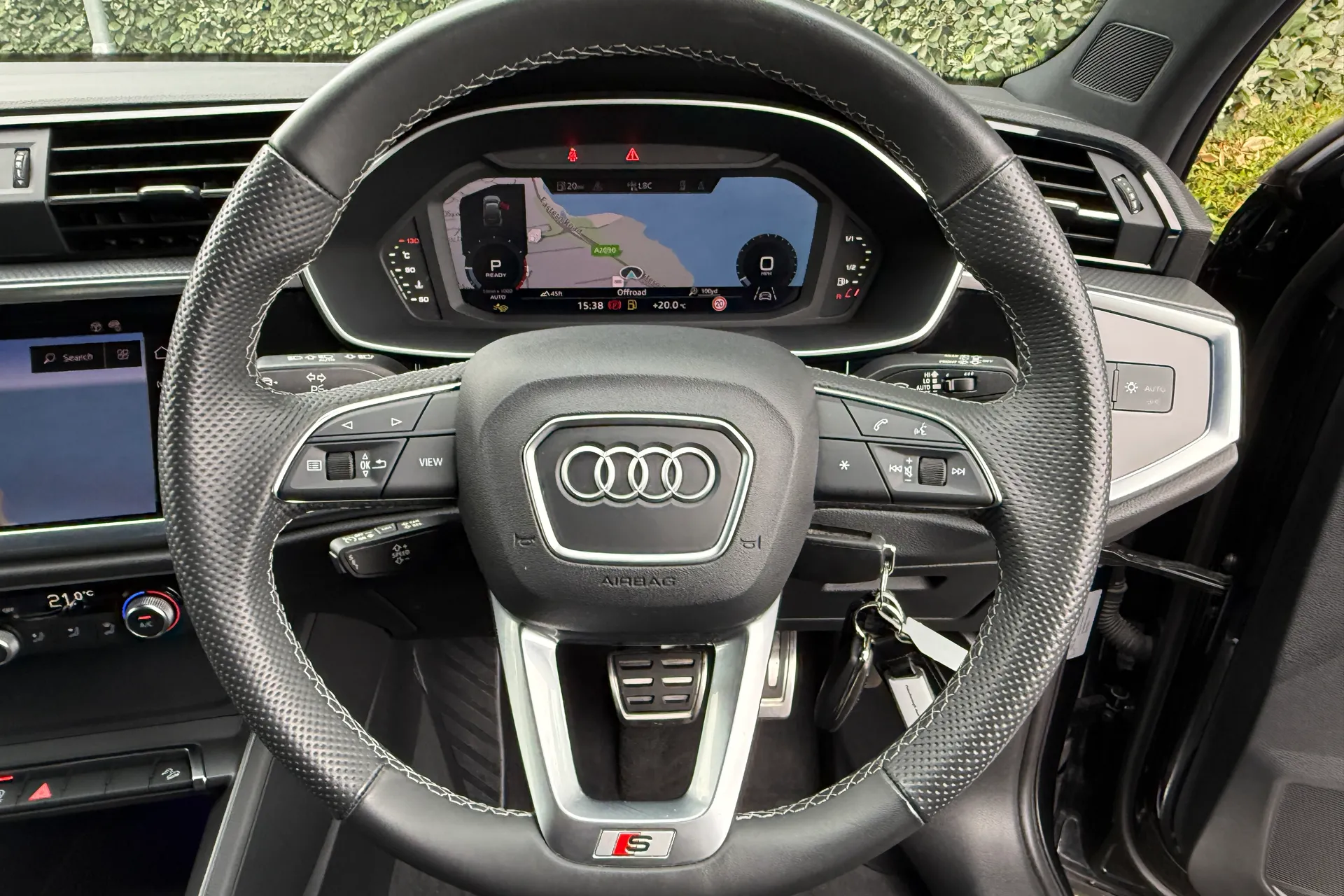 Audi Q3 thumbnail image number 22