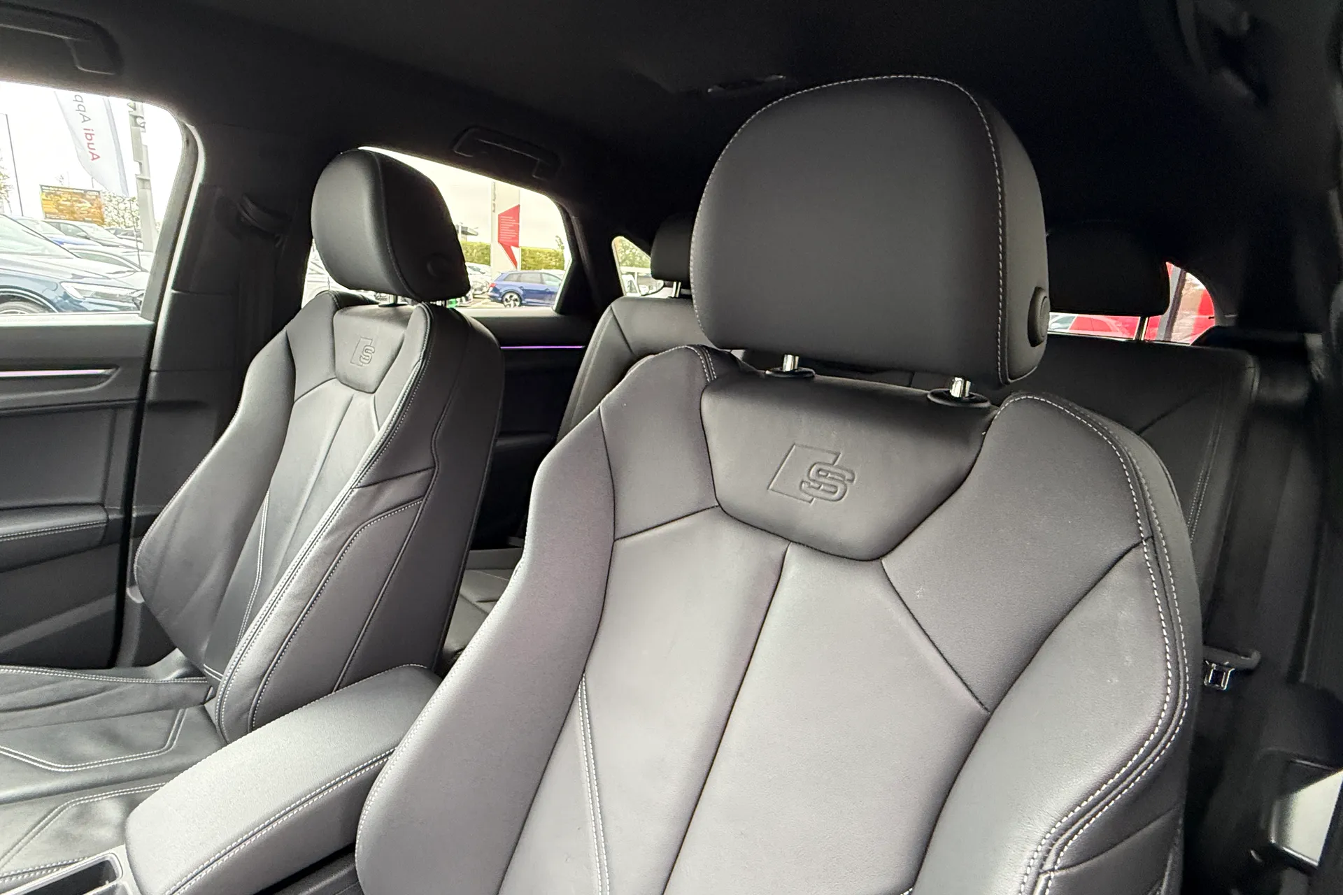 Audi Q3 thumbnail image number 36