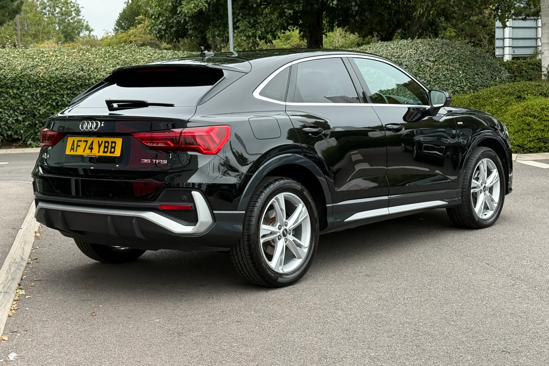 Audi Q3 thumbnail image number 26
