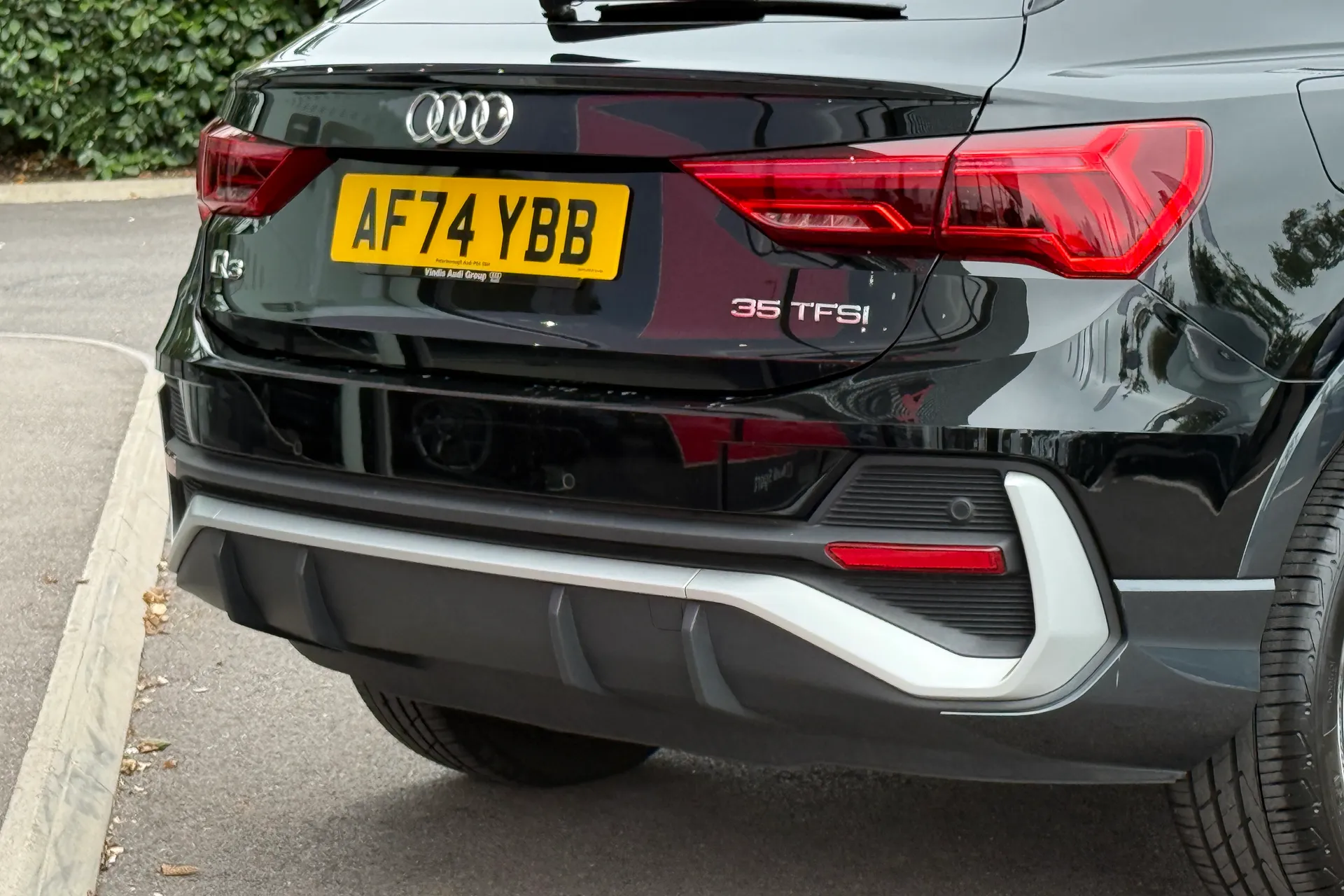 Audi Q3 thumbnail image number 28