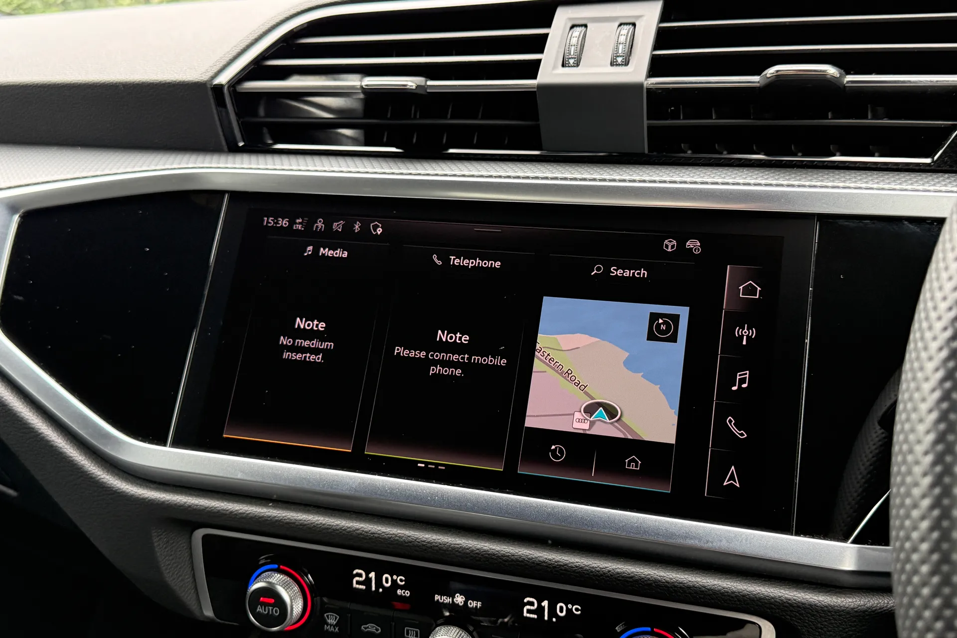 Audi Q3 thumbnail image number 12