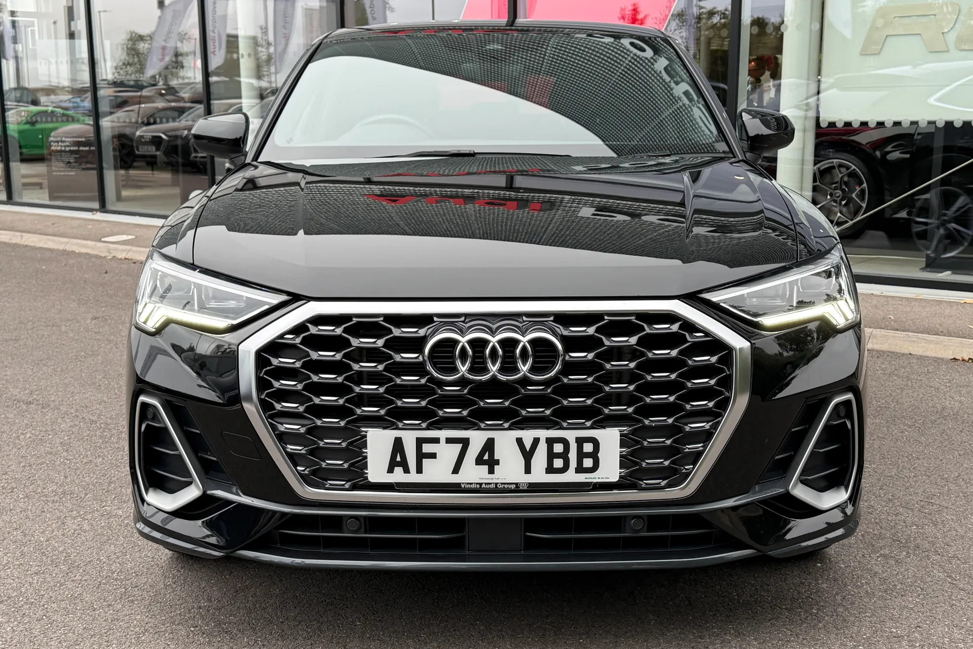 Audi Q3 thumbnail image number 5