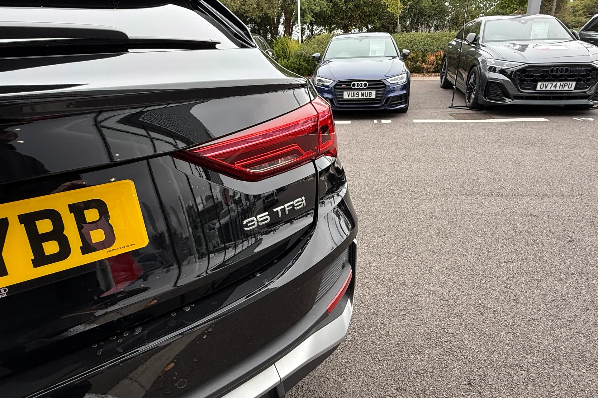 Audi Q3 thumbnail image number 42