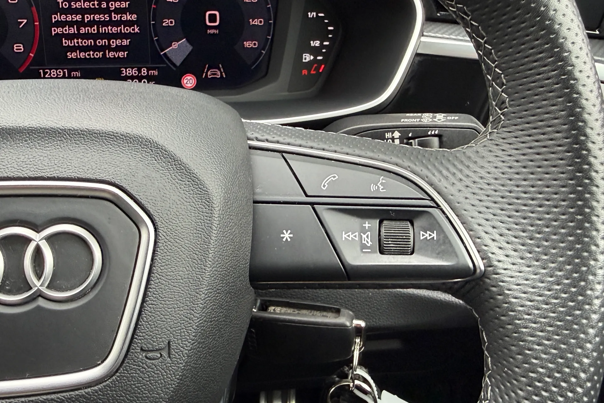 Audi Q3 thumbnail image number 51