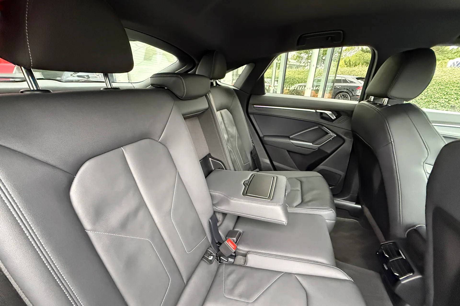 Audi Q3 thumbnail image number 45