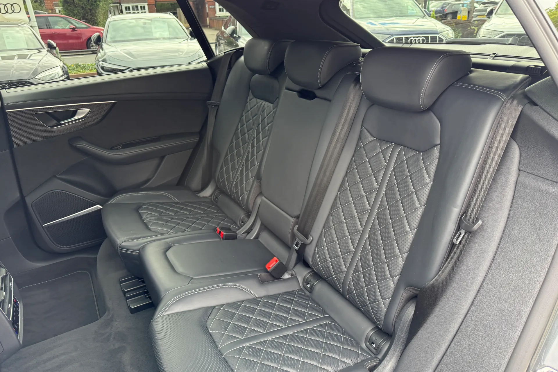 Audi Q8 thumbnail image number 53