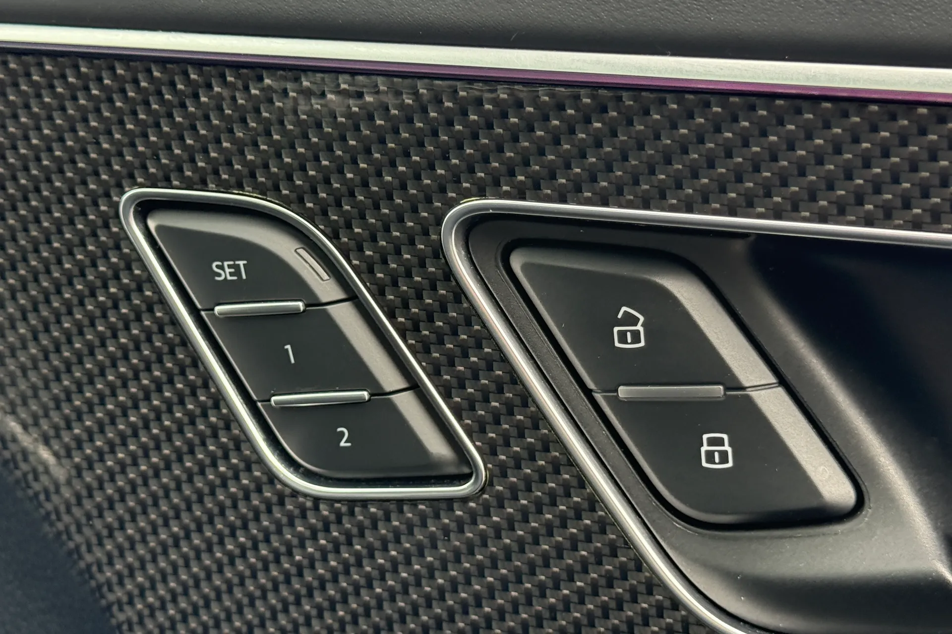 Audi Q8 thumbnail image number 23