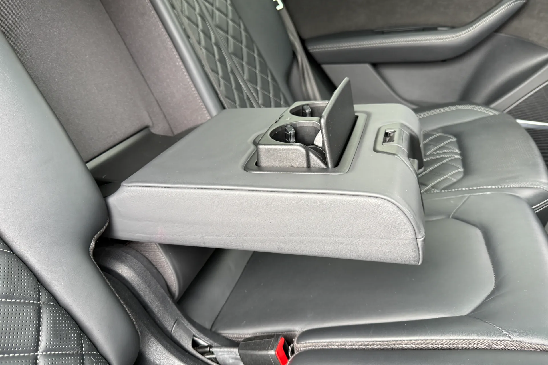Audi Q8 thumbnail image number 56