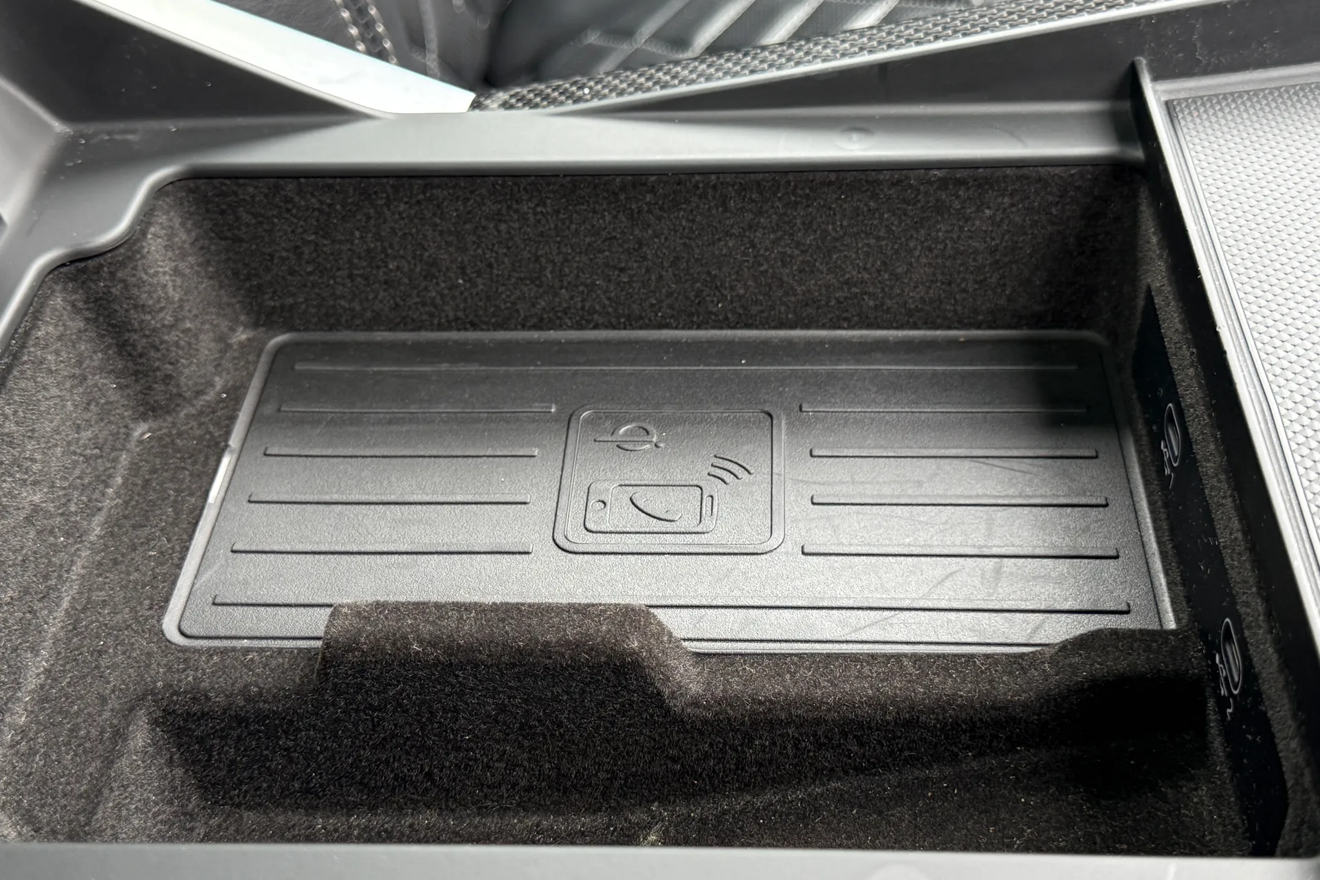 Audi Q8 thumbnail image number 21