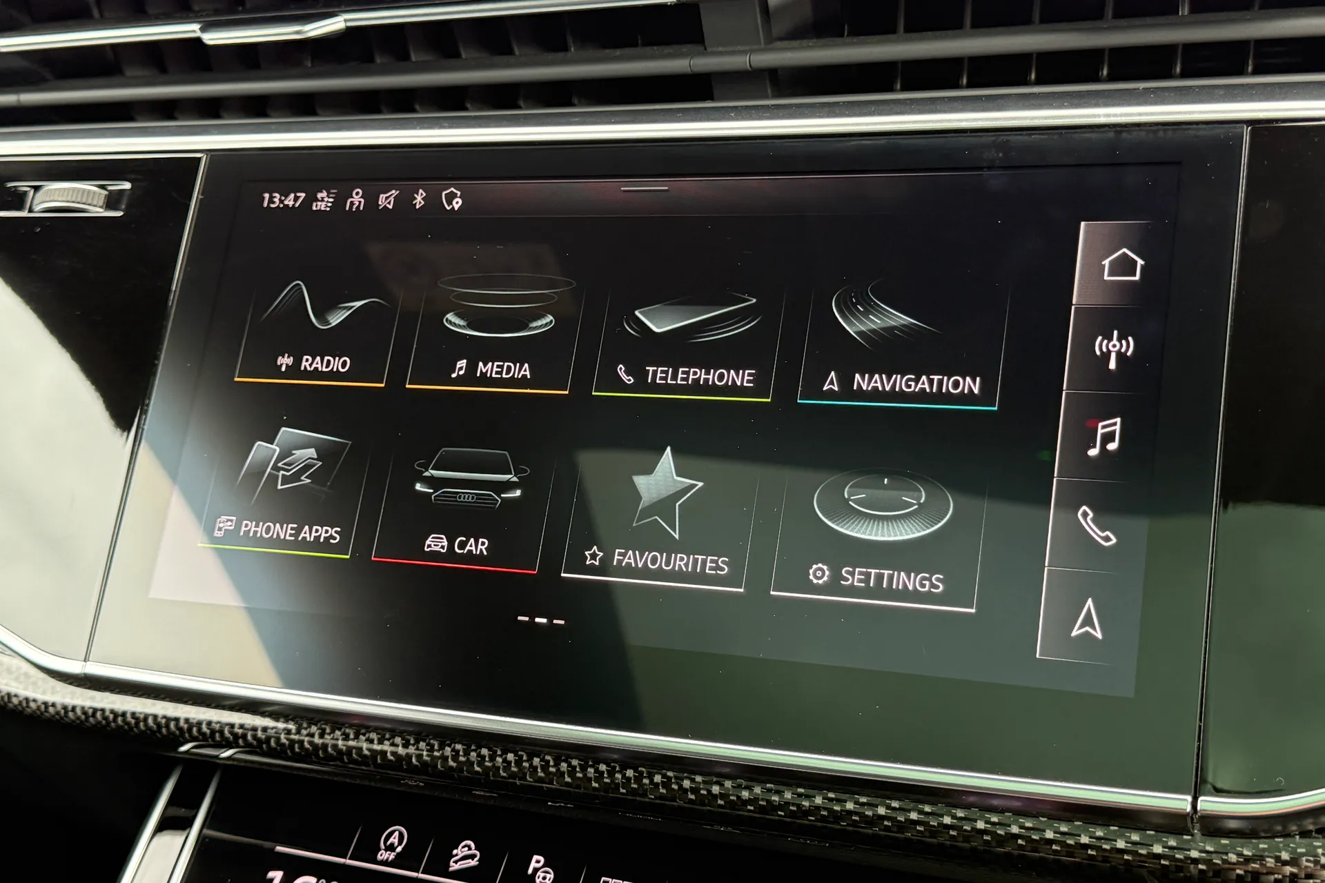 Audi Q8 thumbnail image number 18