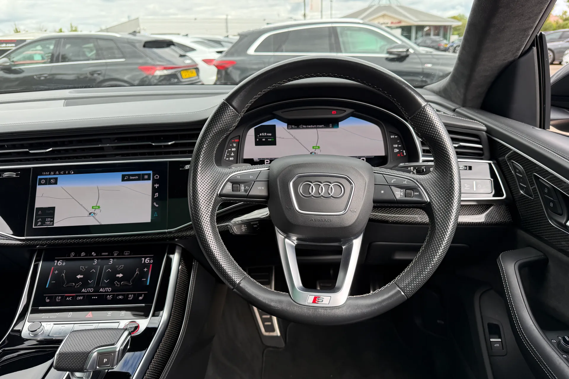 Audi Q8 thumbnail image number 6