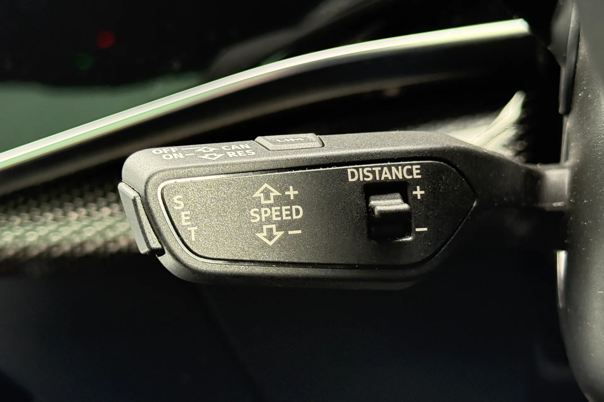 Audi Q8 thumbnail image number 25